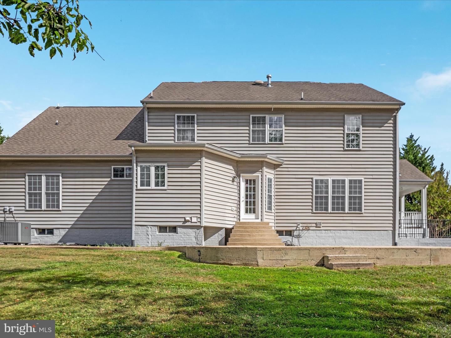 6926 EMMA CT, WARRENTON, Virginia 20187, 5 Bedrooms Bedrooms, ,4 BathroomsBathrooms,Residential,For sale,6926 EMMA CT,VAFQ2017112 MLS # VAFQ2017112