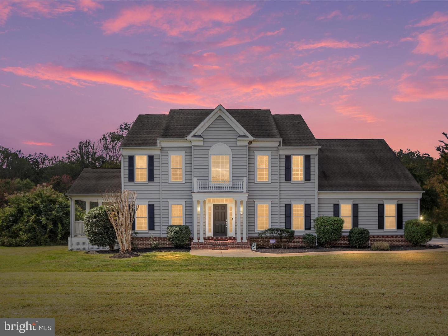6926 EMMA CT, WARRENTON, Virginia 20187, 5 Bedrooms Bedrooms, ,4 BathroomsBathrooms,Residential,For sale,6926 EMMA CT,VAFQ2017112 MLS # VAFQ2017112