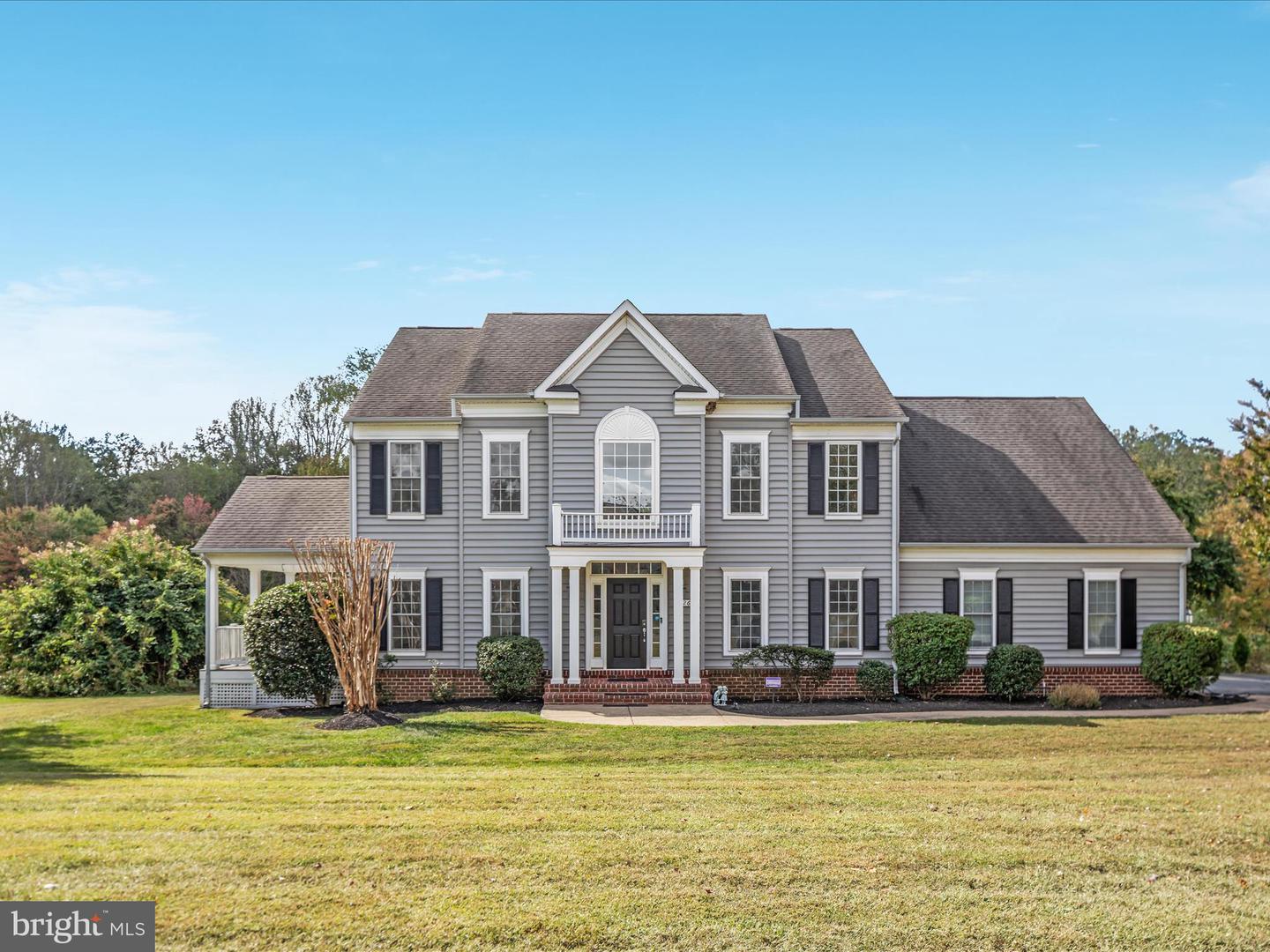 6926 EMMA CT, WARRENTON, Virginia 20187, 5 Bedrooms Bedrooms, ,4 BathroomsBathrooms,Residential,For sale,6926 EMMA CT,VAFQ2017112 MLS # VAFQ2017112