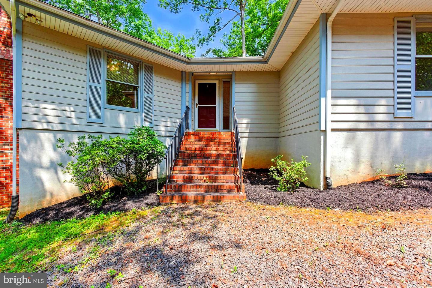 119 LARKSPUR LN, LOCUST GROVE, Virginia 22508, 4 Bedrooms Bedrooms, ,3 BathroomsBathrooms,Residential,For sale,119 LARKSPUR LN,VAOR2010482 MLS # VAOR2010482