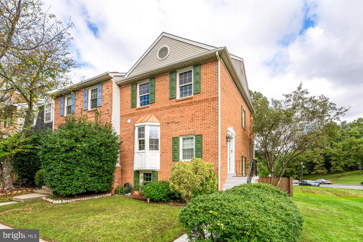 6728 CARDINAL WOODS CT, LORTON, Virginia 22079, 4 Bedrooms Bedrooms, ,3 BathroomsBathrooms,Residential,For sale,6728 CARDINAL WOODS CT,VAFX2263152 MLS # VAFX2263152