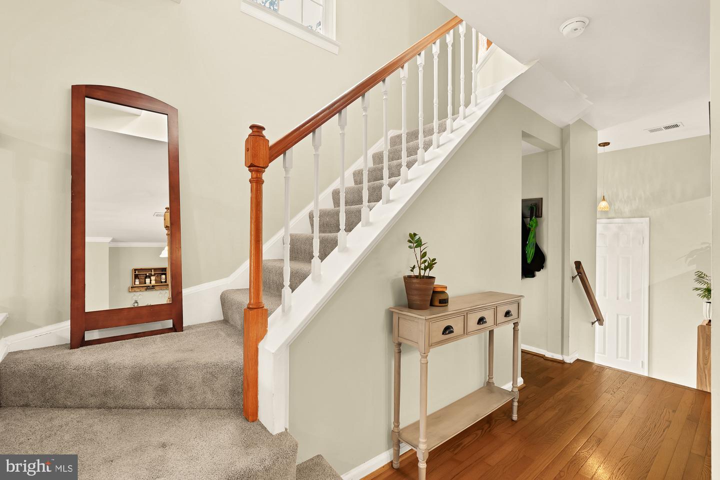 6728 CARDINAL WOODS CT, LORTON, Virginia 22079, 4 Bedrooms Bedrooms, ,3 BathroomsBathrooms,Residential,For sale,6728 CARDINAL WOODS CT,VAFX2263152 MLS # VAFX2263152