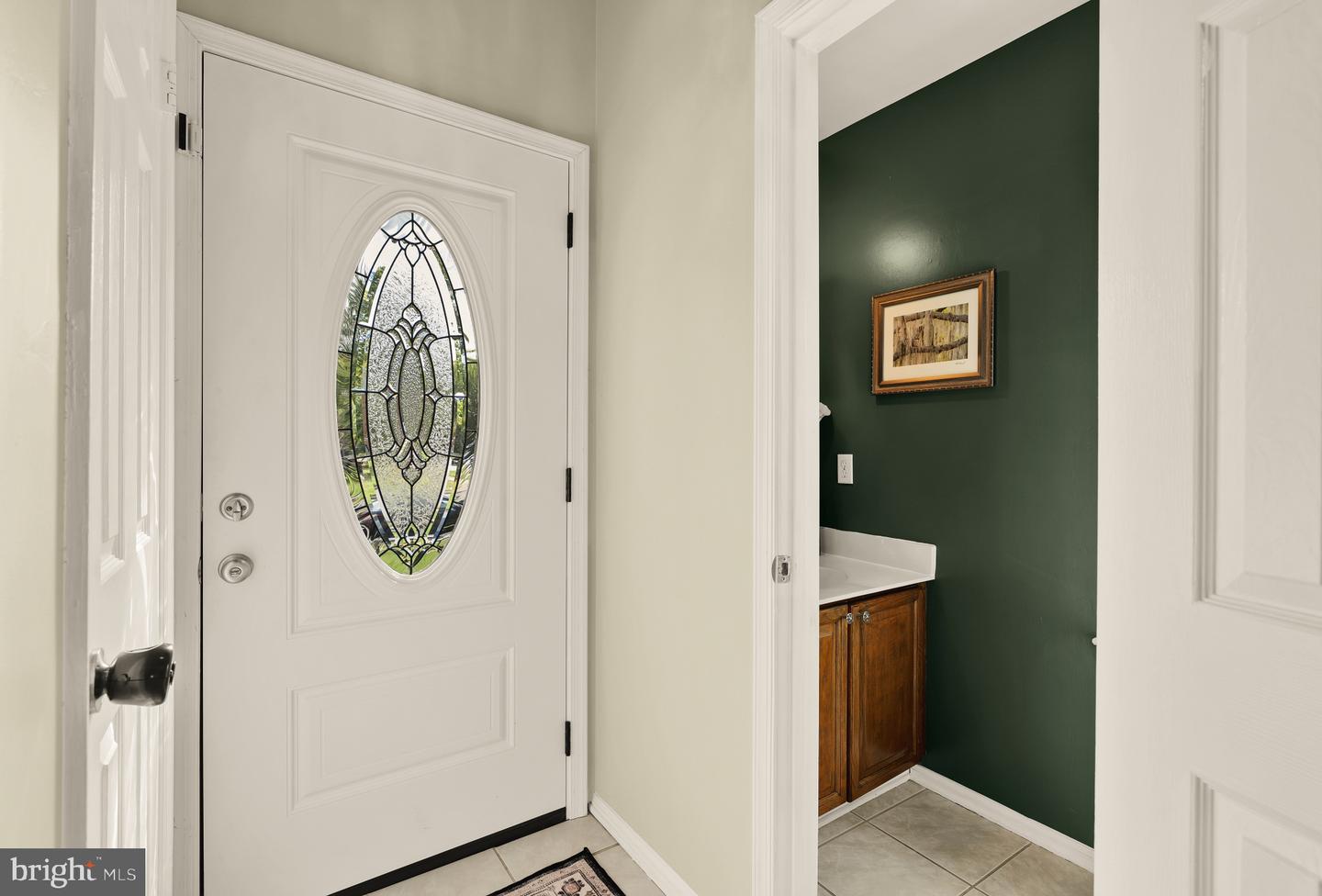 6728 CARDINAL WOODS CT, LORTON, Virginia 22079, 4 Bedrooms Bedrooms, ,3 BathroomsBathrooms,Residential,For sale,6728 CARDINAL WOODS CT,VAFX2263152 MLS # VAFX2263152