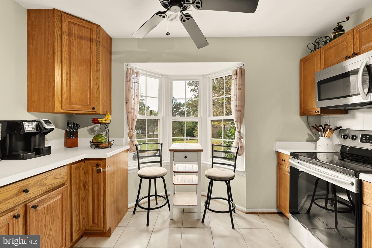 6728 CARDINAL WOODS CT, LORTON, Virginia 22079, 4 Bedrooms Bedrooms, ,3 BathroomsBathrooms,Residential,For sale,6728 CARDINAL WOODS CT,VAFX2263152 MLS # VAFX2263152