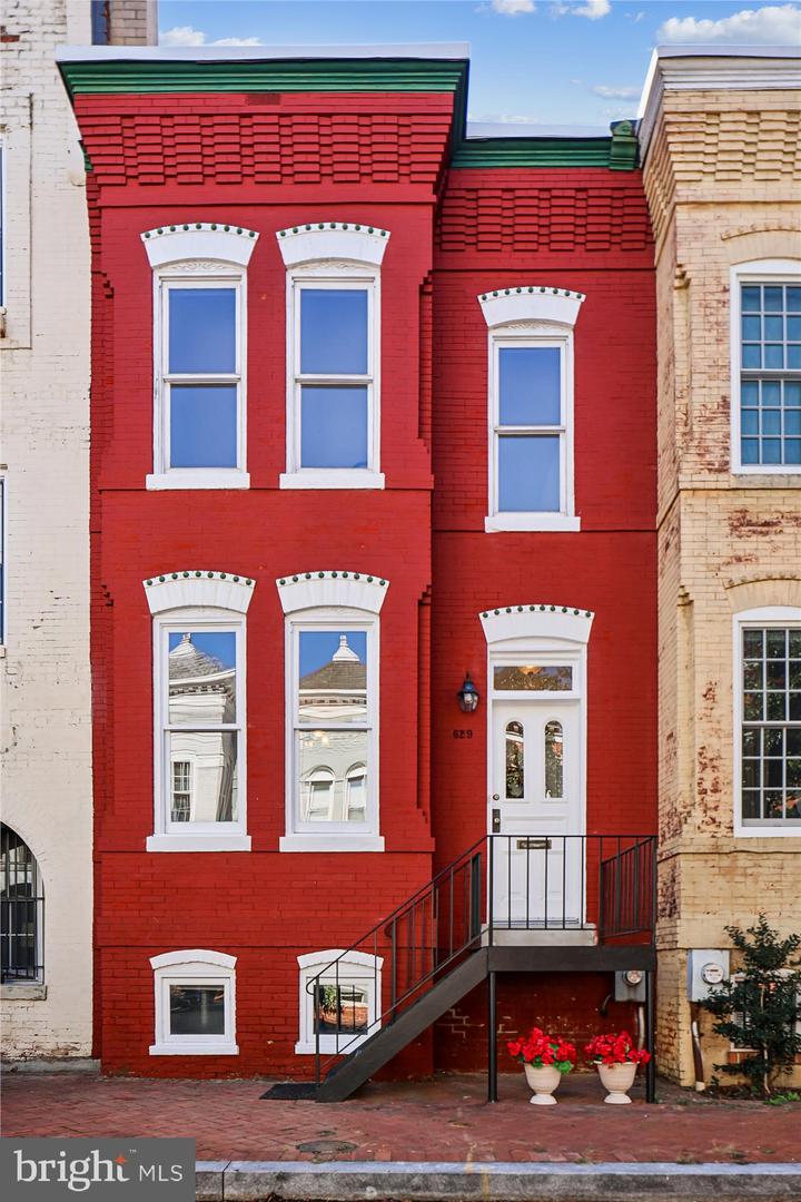 629 ACKER PL NE, WASHINGTON, District Of Columbia 20002, 2 Bedrooms Bedrooms, ,2 BathroomsBathrooms,Residential,For sale,629 ACKER PL NE,DCDC2216862 MLS # DCDC2216862