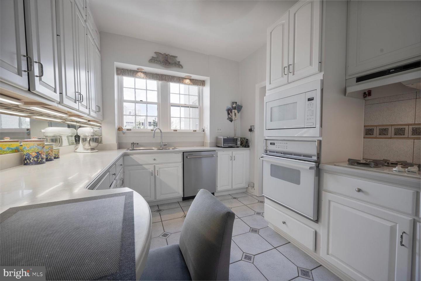 2737 DEVONSHIRE PL NW #418, WASHINGTON, District Of Columbia 20008, 2 Bedrooms Bedrooms, ,2 BathroomsBathrooms,Residential,For sale,2737 DEVONSHIRE PL NW #418,DCDC2217236 MLS # DCDC2217236