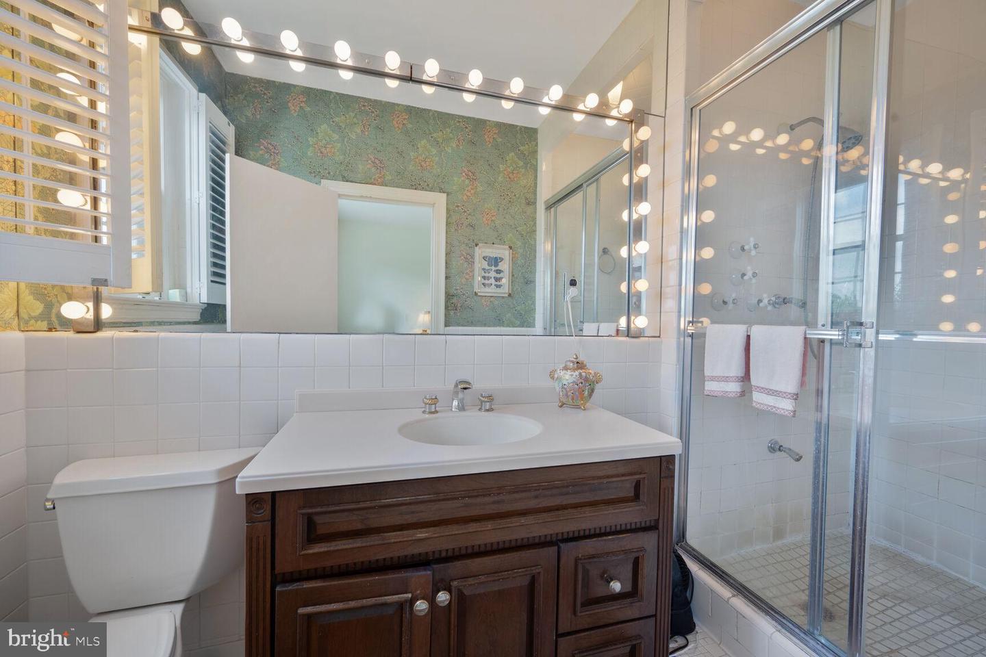 2737 DEVONSHIRE PL NW #418, WASHINGTON, District Of Columbia 20008, 2 Bedrooms Bedrooms, ,2 BathroomsBathrooms,Residential,For sale,2737 DEVONSHIRE PL NW #418,DCDC2217236 MLS # DCDC2217236