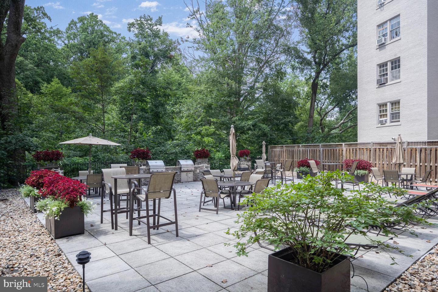 2737 DEVONSHIRE PL NW #418, WASHINGTON, District Of Columbia 20008, 2 Bedrooms Bedrooms, ,2 BathroomsBathrooms,Residential,For sale,2737 DEVONSHIRE PL NW #418,DCDC2217236 MLS # DCDC2217236