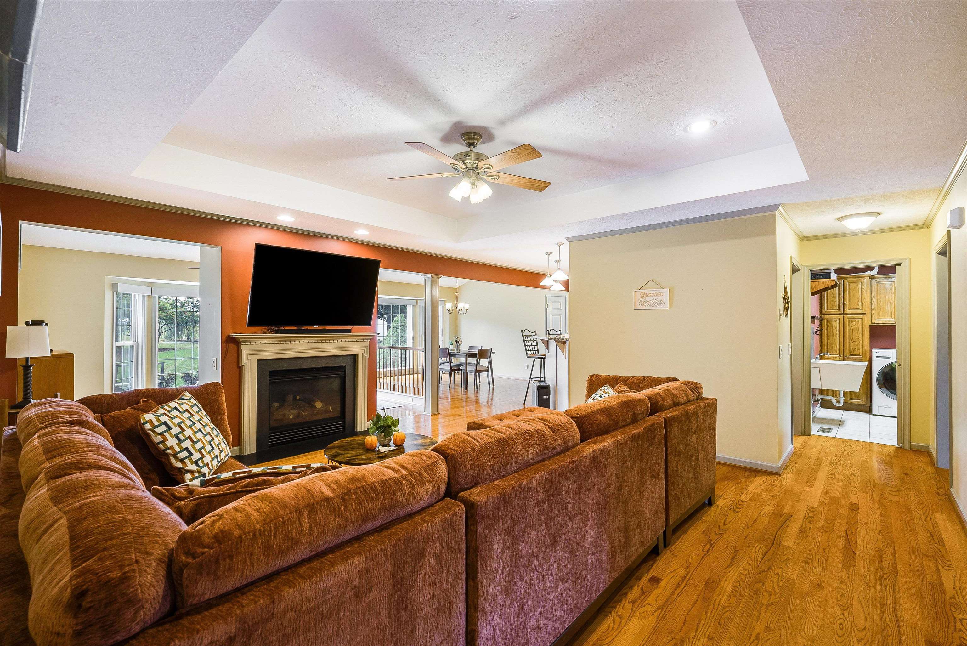 243 NORTHVIEW DR, DAYTON, Virginia 22821, 3 Bedrooms Bedrooms, ,2 BathroomsBathrooms,Residential,Dayton Charmer,243 NORTHVIEW DR,670110 MLS # 670110