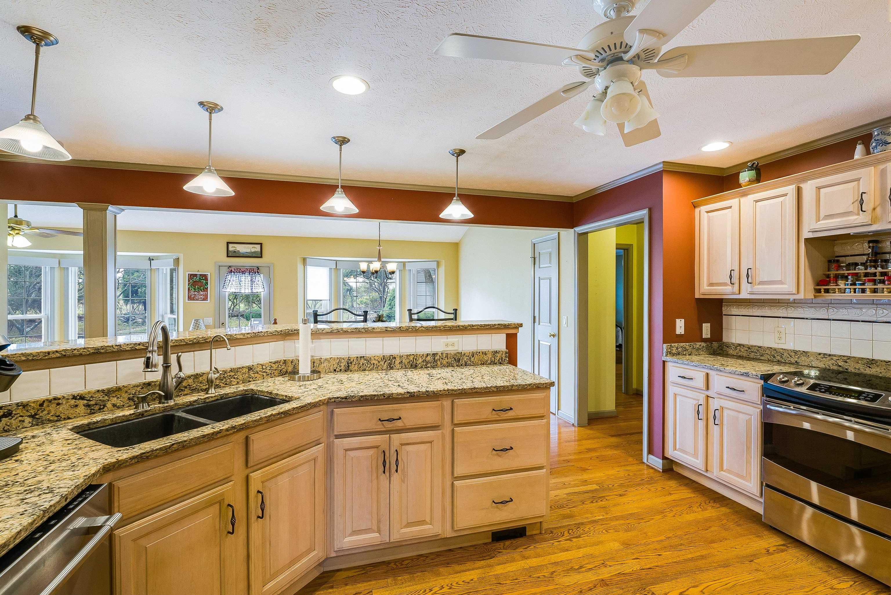 243 NORTHVIEW DR, DAYTON, Virginia 22821, 3 Bedrooms Bedrooms, ,2 BathroomsBathrooms,Residential,Dayton Charmer,243 NORTHVIEW DR,670110 MLS # 670110