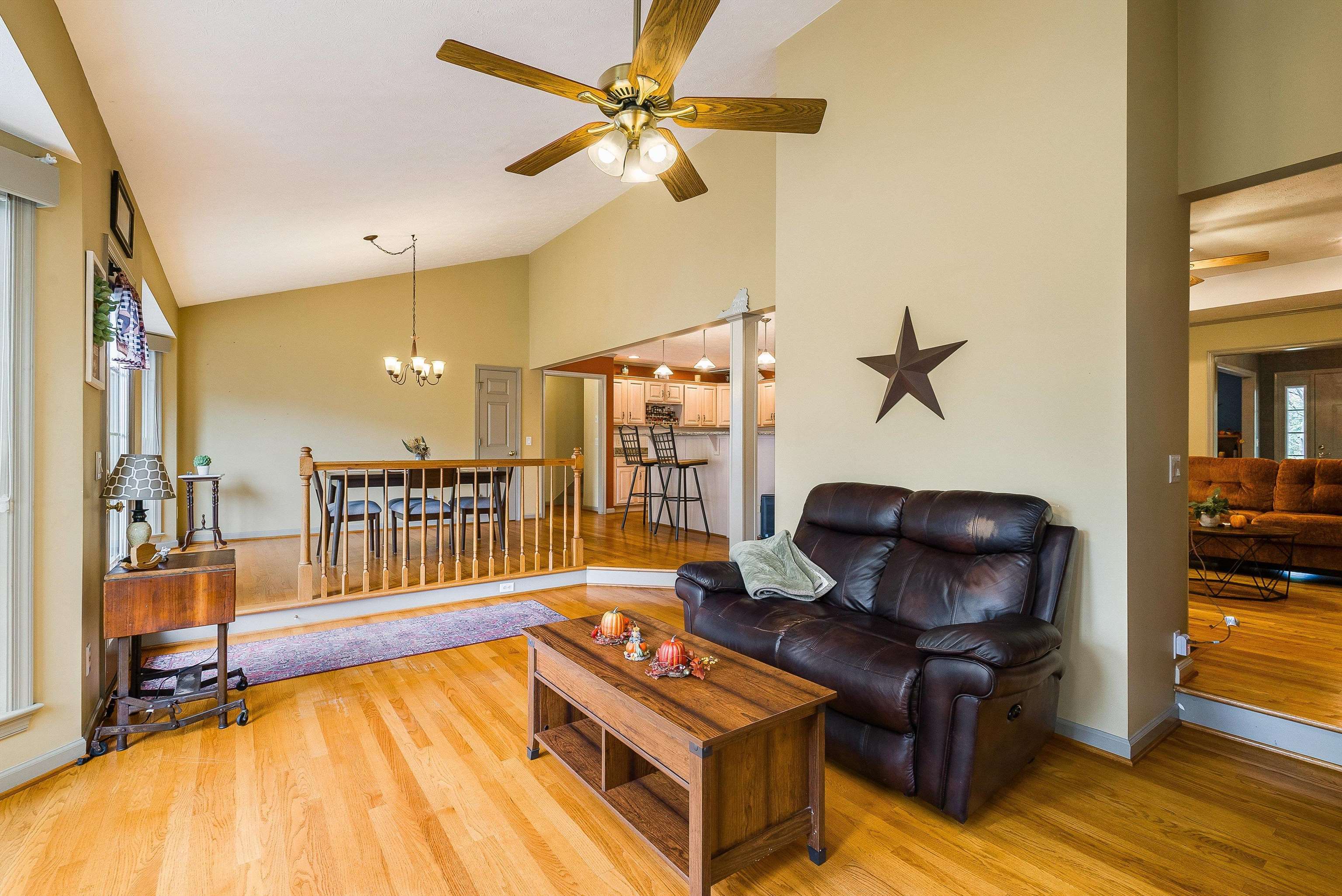 243 NORTHVIEW DR, DAYTON, Virginia 22821, 3 Bedrooms Bedrooms, ,2 BathroomsBathrooms,Residential,Dayton Charmer,243 NORTHVIEW DR,670110 MLS # 670110