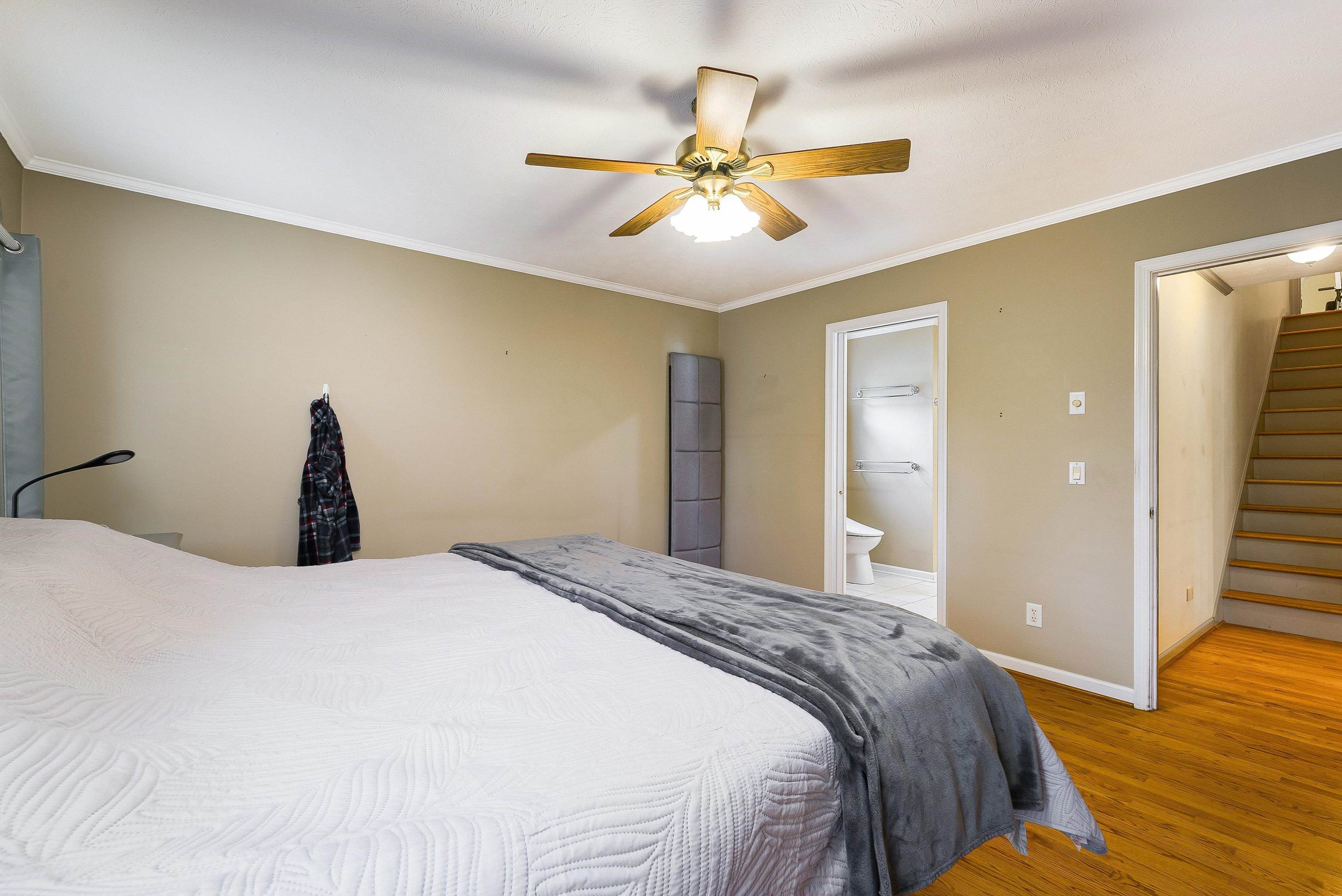 243 NORTHVIEW DR, DAYTON, Virginia 22821, 3 Bedrooms Bedrooms, ,2 BathroomsBathrooms,Residential,Dayton Charmer,243 NORTHVIEW DR,670110 MLS # 670110