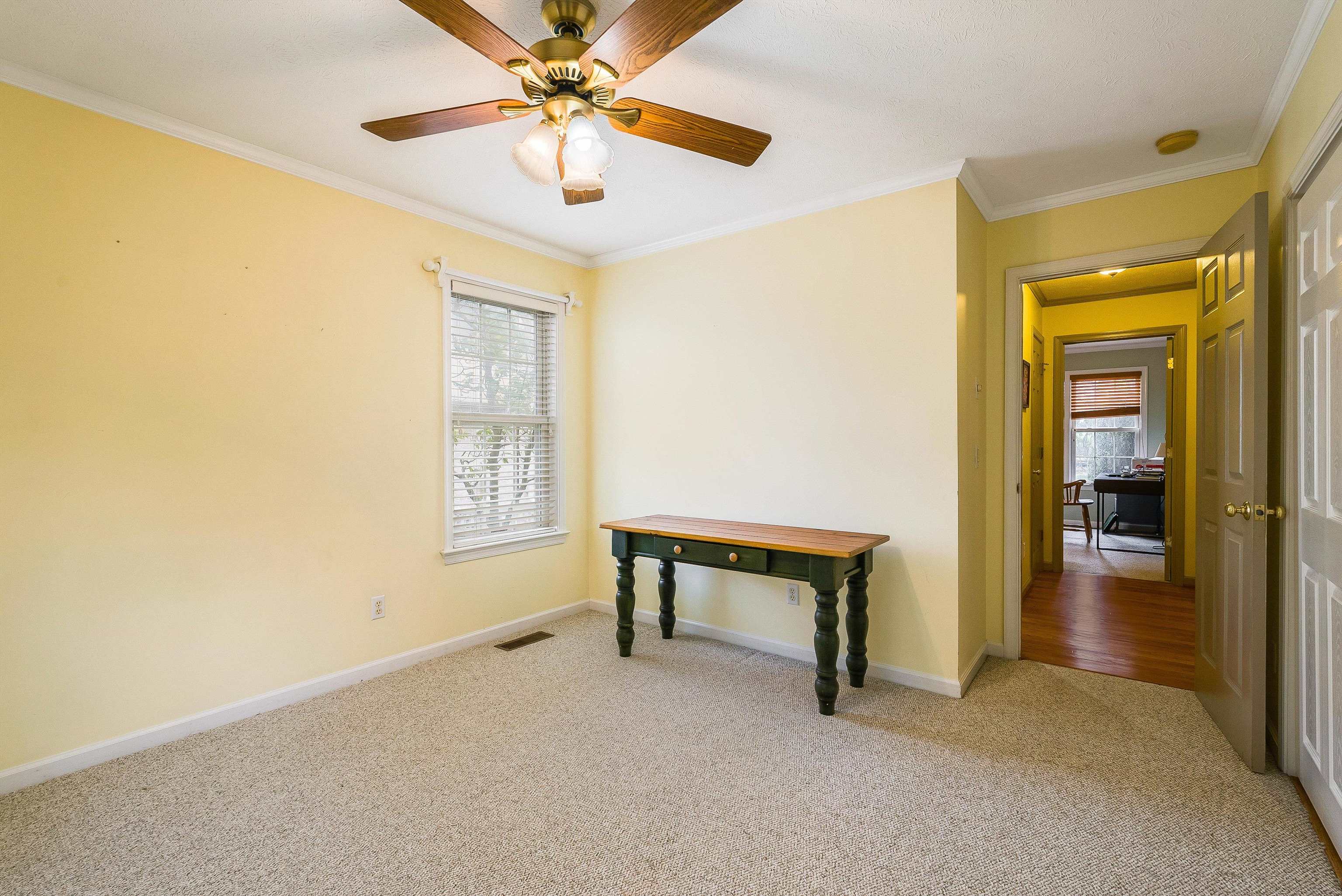 243 NORTHVIEW DR, DAYTON, Virginia 22821, 3 Bedrooms Bedrooms, ,2 BathroomsBathrooms,Residential,Dayton Charmer,243 NORTHVIEW DR,670110 MLS # 670110