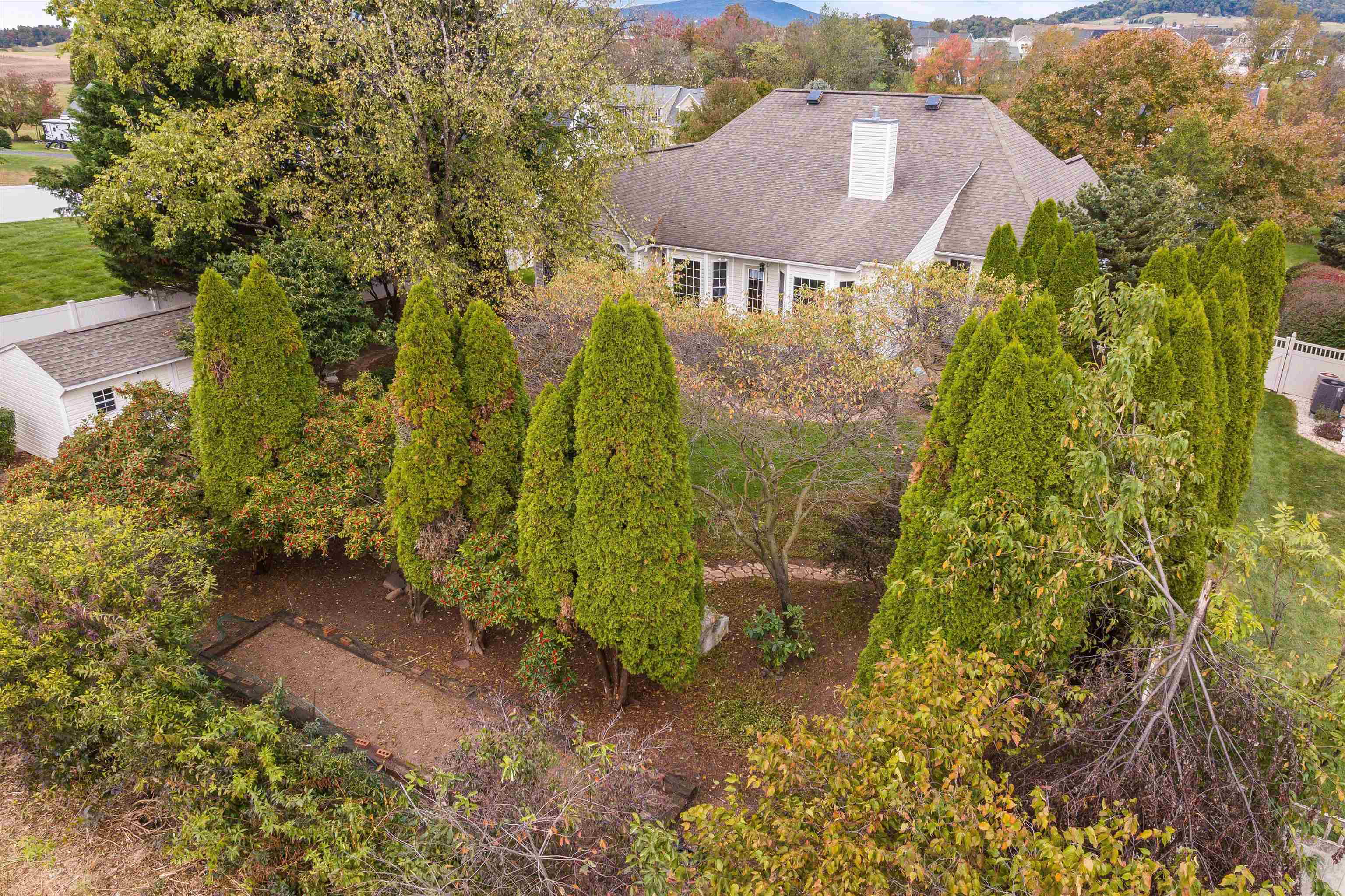 243 NORTHVIEW DR, DAYTON, Virginia 22821, 3 Bedrooms Bedrooms, ,2 BathroomsBathrooms,Residential,Dayton Charmer,243 NORTHVIEW DR,670110 MLS # 670110