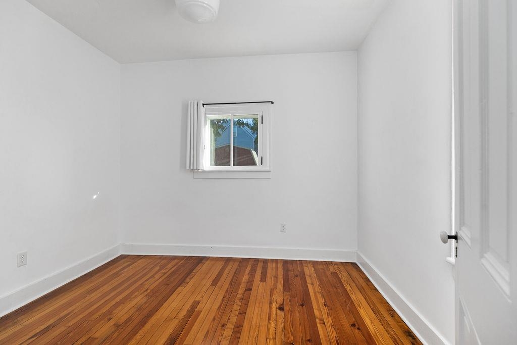 115 S JEFFERSON ST, STAUNTON, Virginia 24401, 2 Bedrooms Bedrooms, ,1 BathroomBathrooms,Residential,115 S JEFFERSON ST,670117 MLS # 670117