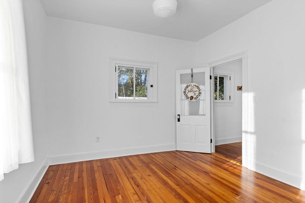 115 S JEFFERSON ST, STAUNTON, Virginia 24401, 2 Bedrooms Bedrooms, ,1 BathroomBathrooms,Residential,115 S JEFFERSON ST,670117 MLS # 670117