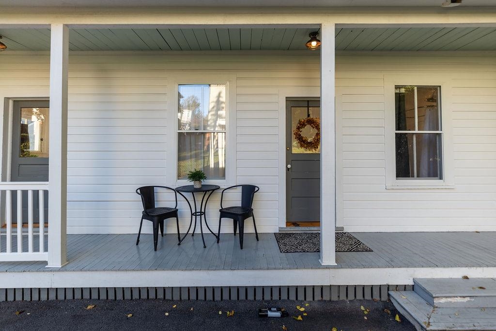 115 S JEFFERSON ST, STAUNTON, Virginia 24401, 2 Bedrooms Bedrooms, ,1 BathroomBathrooms,Residential,115 S JEFFERSON ST,670117 MLS # 670117