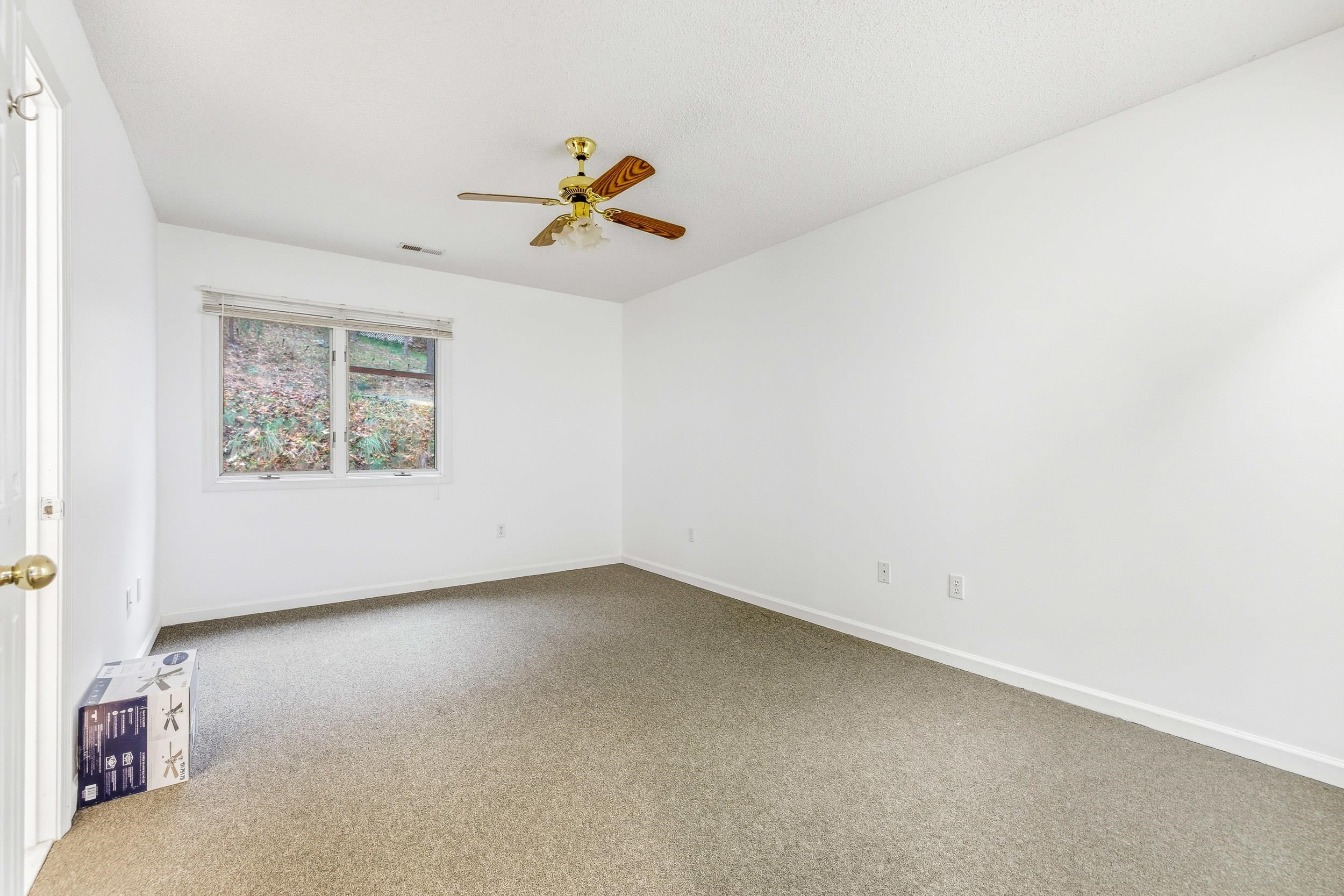 5067 NICKLAUS LN, MCGAHEYSVILLE, Virginia 22840, 3 Bedrooms Bedrooms, ,2 BathroomsBathrooms,Residential,5067 NICKLAUS LN,670123 MLS # 670123