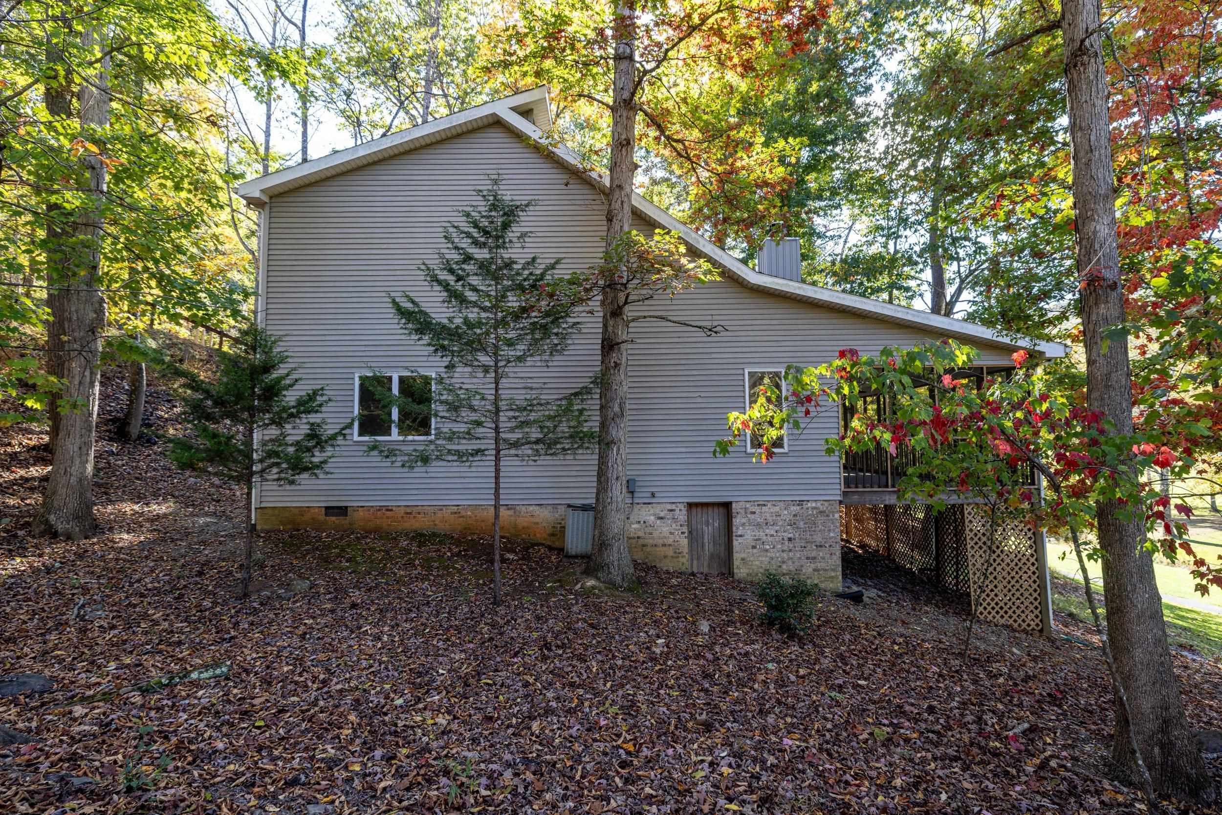 5067 NICKLAUS LN, MCGAHEYSVILLE, Virginia 22840, 3 Bedrooms Bedrooms, ,2 BathroomsBathrooms,Residential,5067 NICKLAUS LN,670123 MLS # 670123