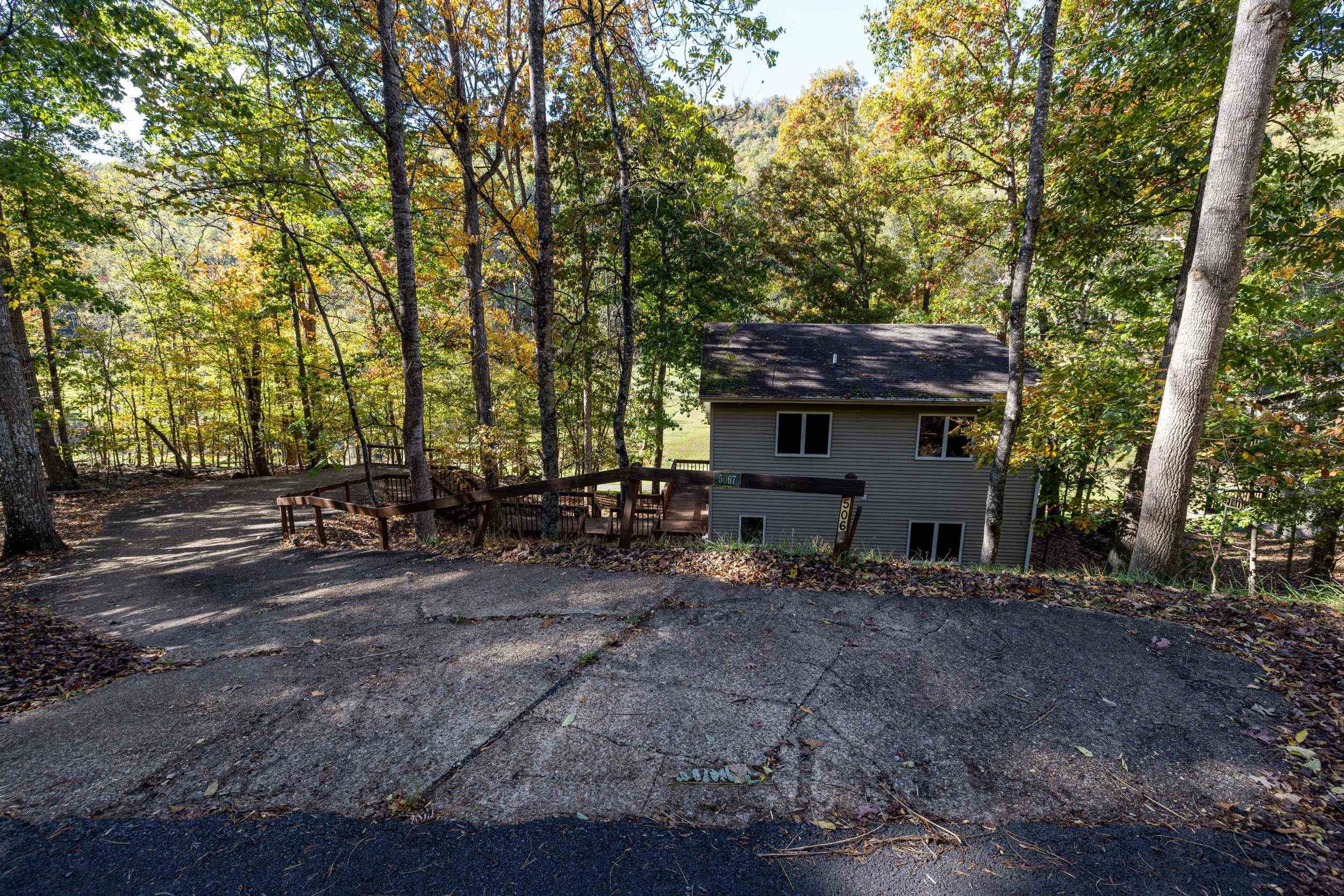 5067 NICKLAUS LN, MCGAHEYSVILLE, Virginia 22840, 3 Bedrooms Bedrooms, ,2 BathroomsBathrooms,Residential,5067 NICKLAUS LN,670123 MLS # 670123