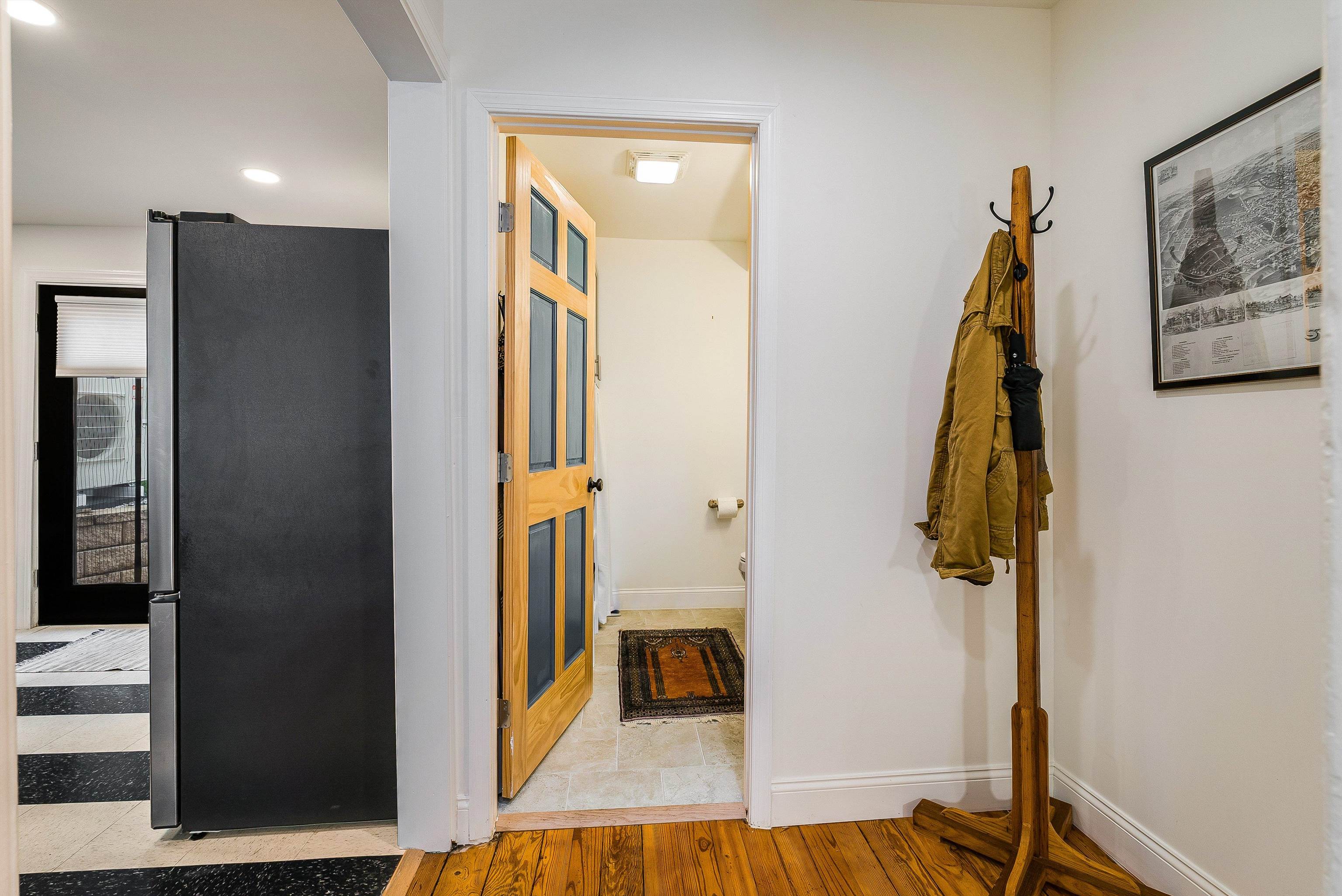 917 W BEVERLEY ST, STAUNTON, Virginia 22980, 3 Bedrooms Bedrooms, ,2 BathroomsBathrooms,Residential,917 W BEVERLEY ST,670124 MLS # 670124