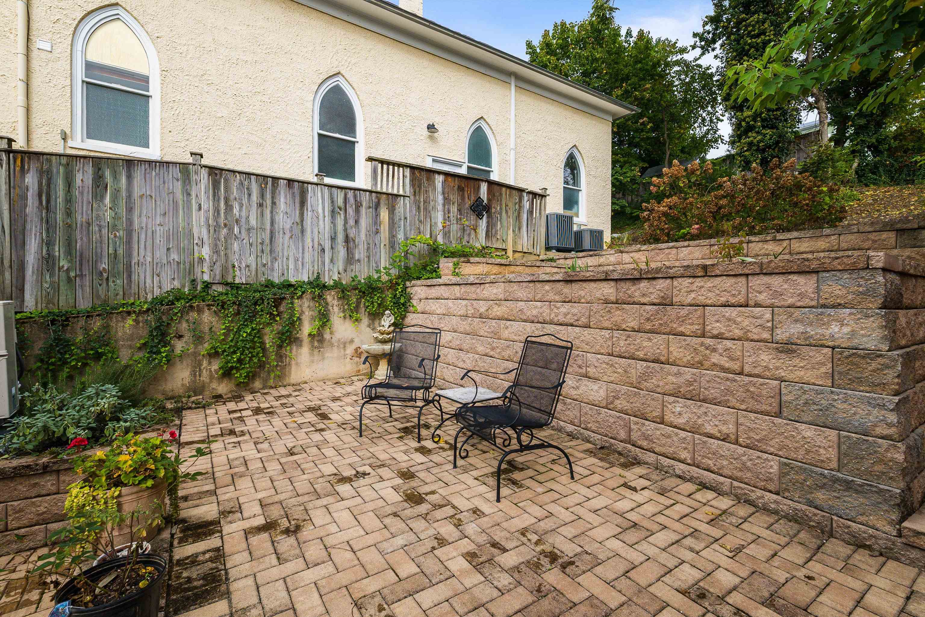 917 W BEVERLEY ST, STAUNTON, Virginia 22980, 3 Bedrooms Bedrooms, ,2 BathroomsBathrooms,Residential,917 W BEVERLEY ST,670124 MLS # 670124