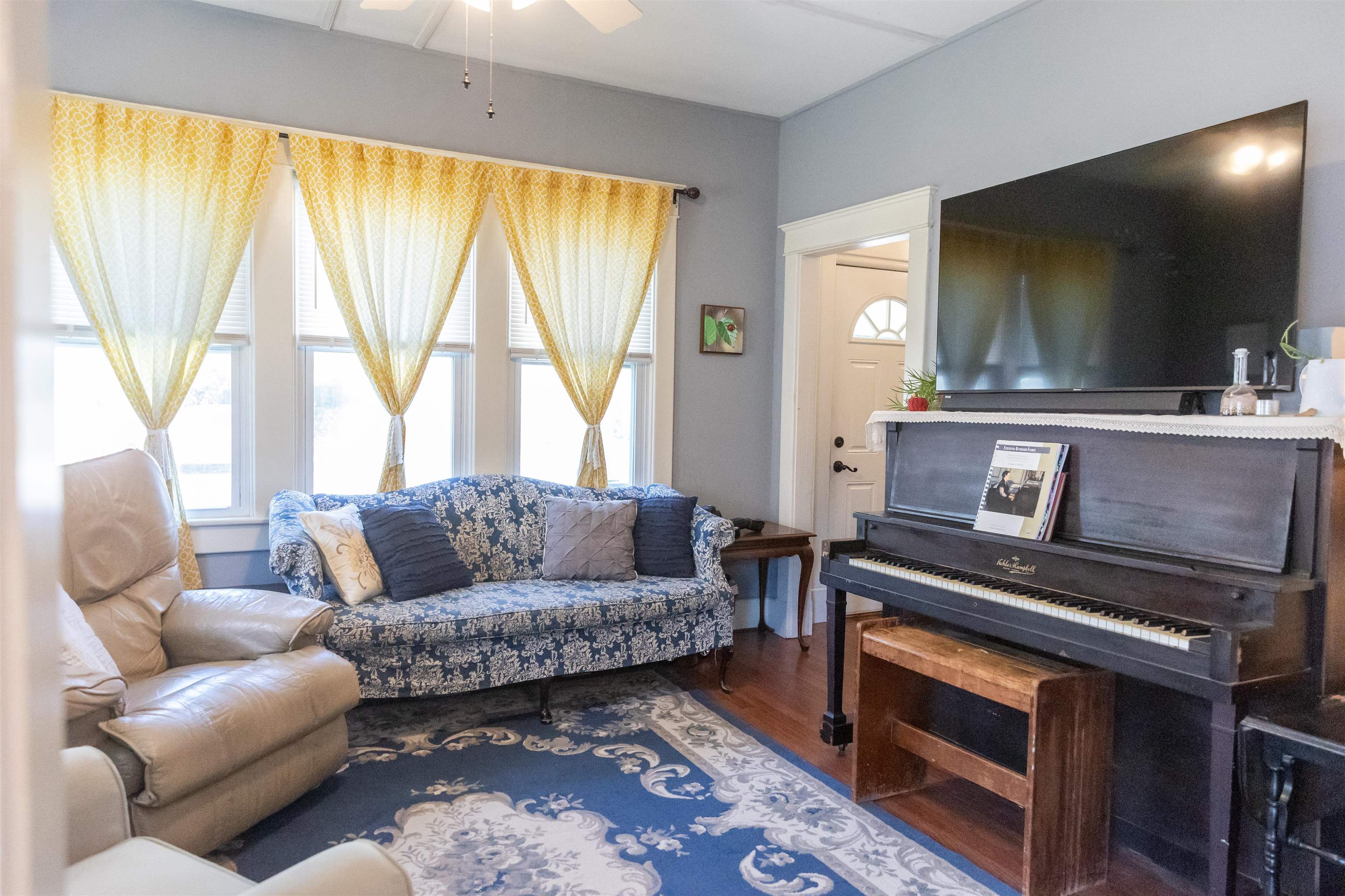 528 ARCH AVE, WAYNESBORO, Virginia 22980, 2 Bedrooms Bedrooms, ,1 BathroomBathrooms,Residential,528 ARCH AVE,670133 MLS # 670133