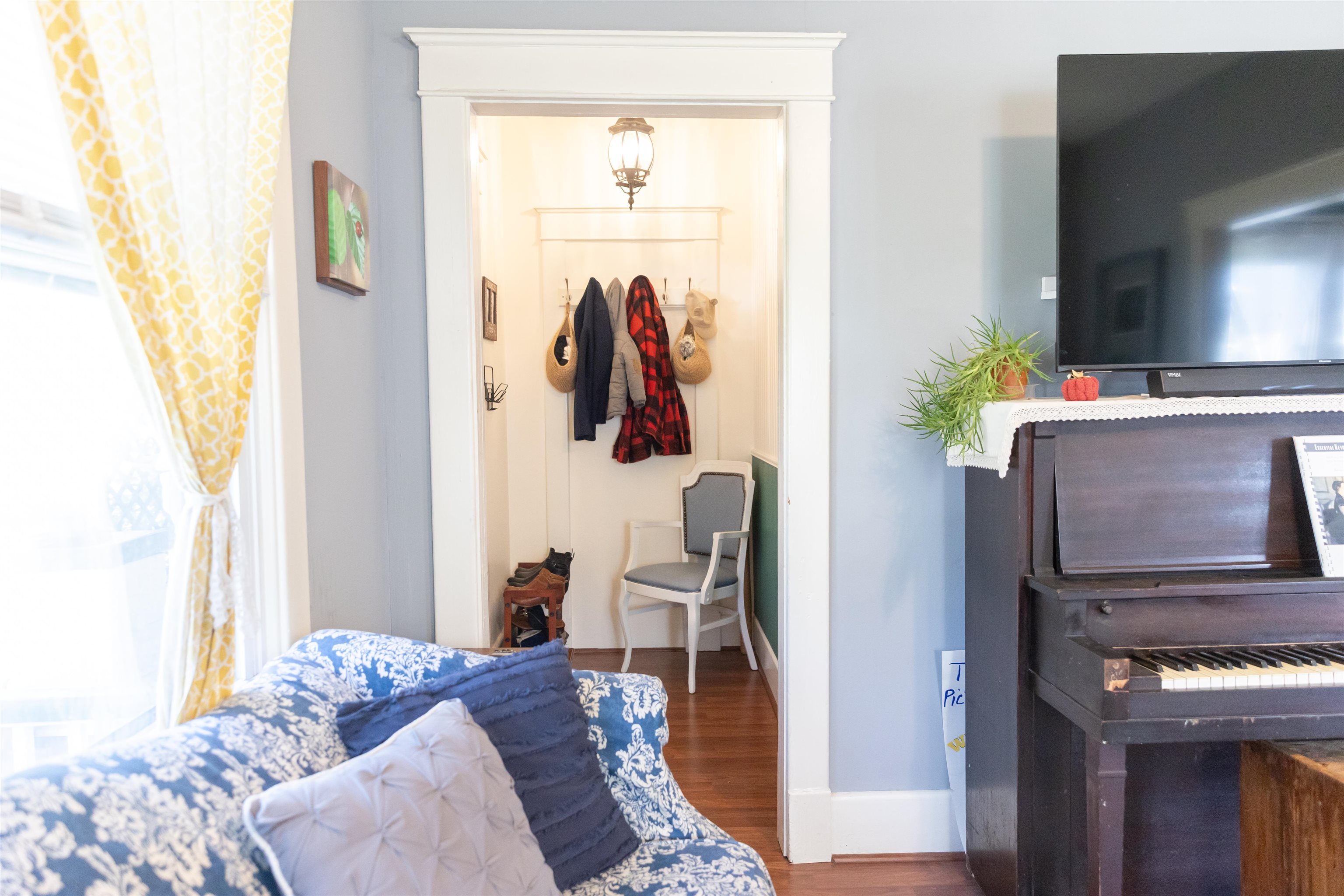 528 ARCH AVE, WAYNESBORO, Virginia 22980, 2 Bedrooms Bedrooms, ,1 BathroomBathrooms,Residential,528 ARCH AVE,670133 MLS # 670133