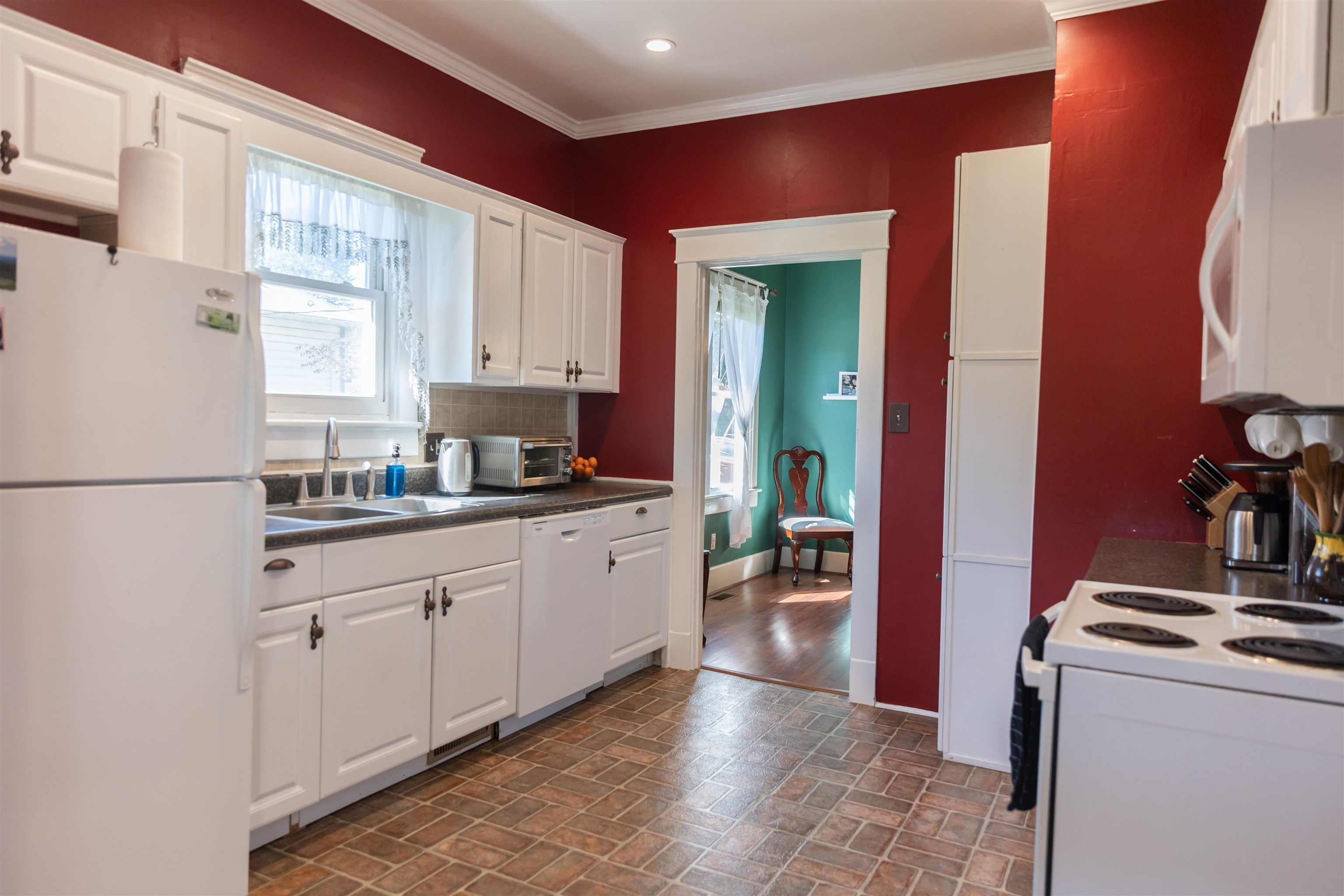 528 ARCH AVE, WAYNESBORO, Virginia 22980, 2 Bedrooms Bedrooms, ,1 BathroomBathrooms,Residential,528 ARCH AVE,670133 MLS # 670133