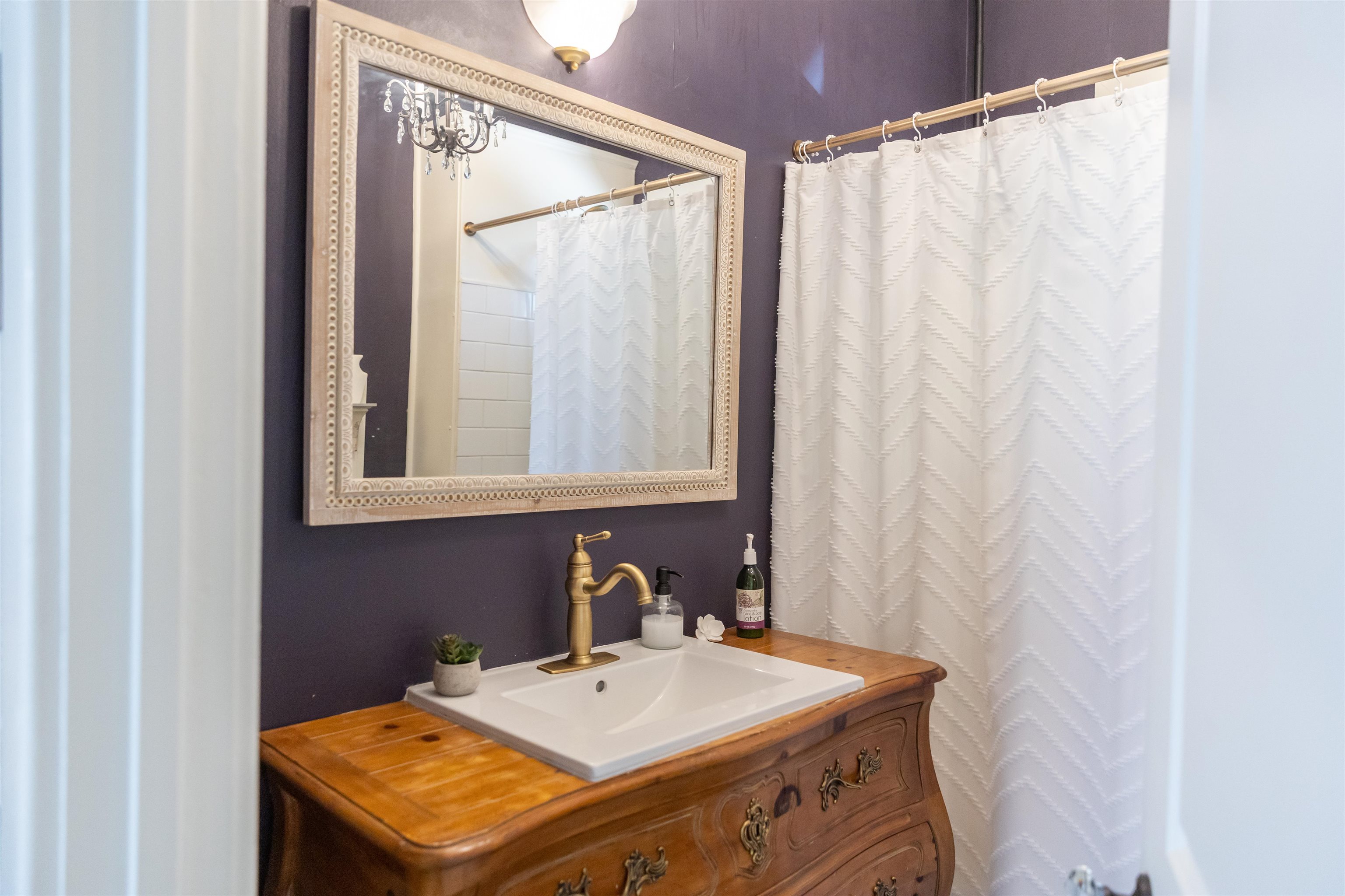 528 ARCH AVE, WAYNESBORO, Virginia 22980, 2 Bedrooms Bedrooms, ,1 BathroomBathrooms,Residential,528 ARCH AVE,670133 MLS # 670133