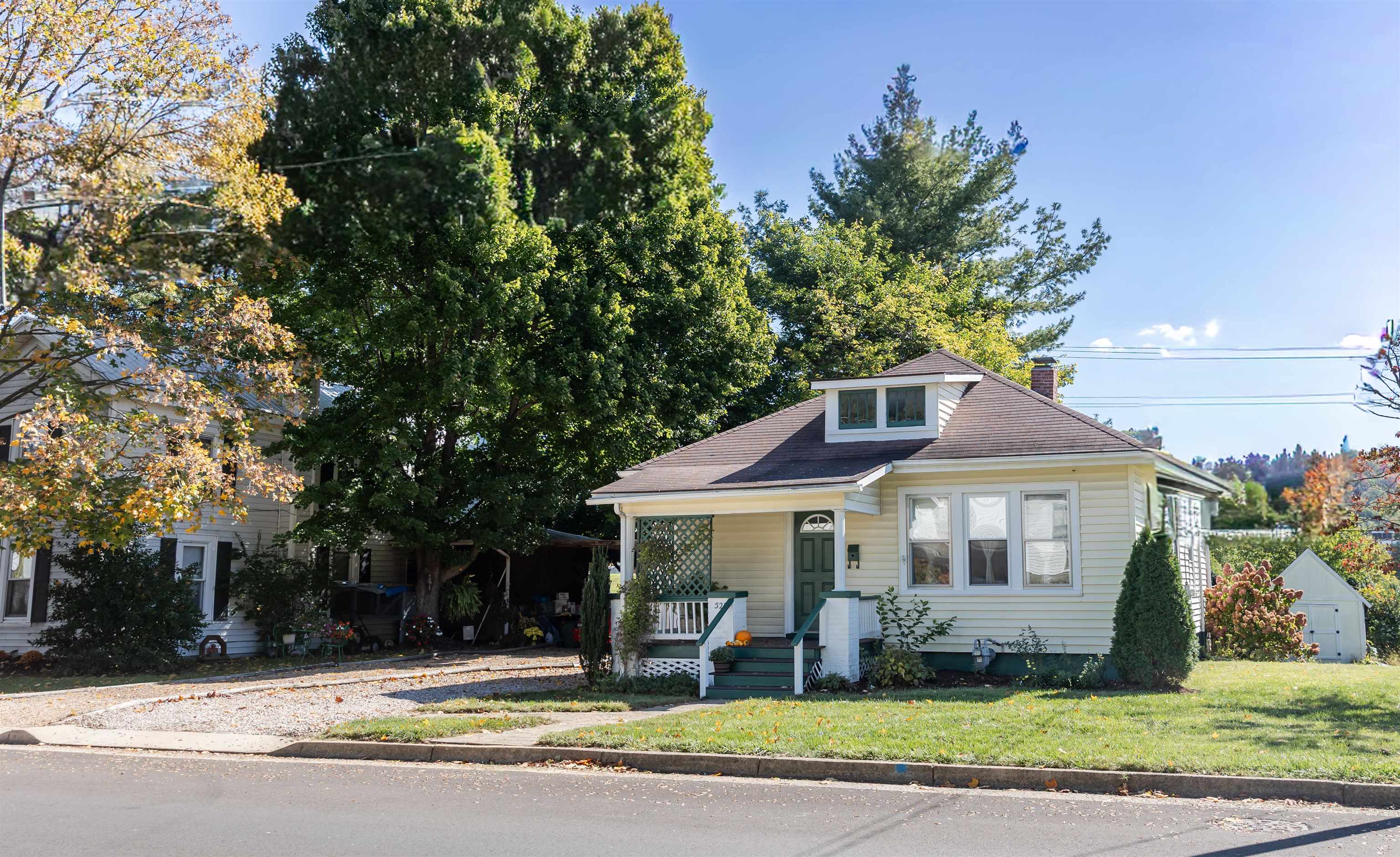 528 ARCH AVE, WAYNESBORO, Virginia 22980, 2 Bedrooms Bedrooms, ,1 BathroomBathrooms,Residential,528 ARCH AVE,670133 MLS # 670133