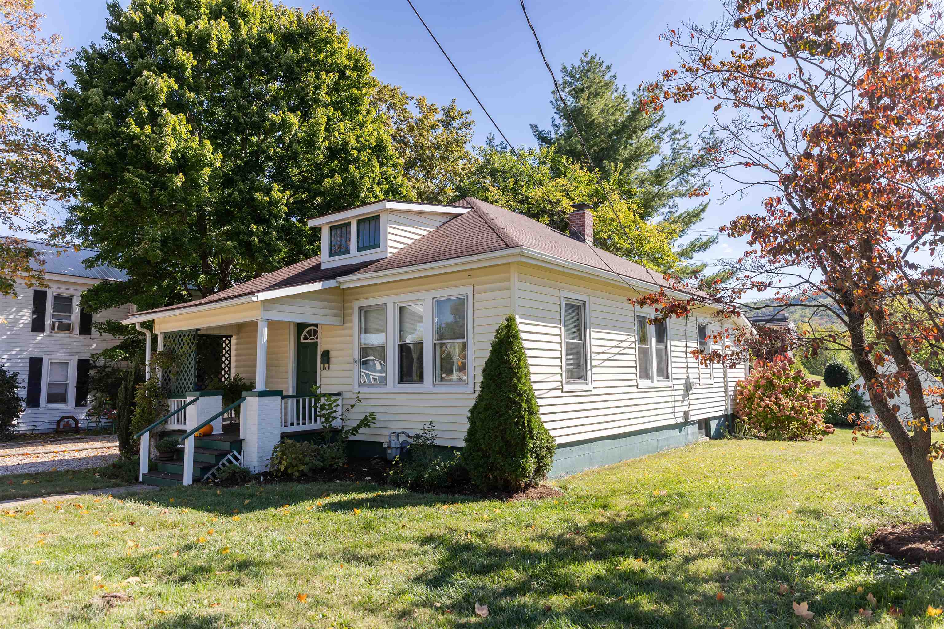 528 ARCH AVE, WAYNESBORO, Virginia 22980, 2 Bedrooms Bedrooms, ,1 BathroomBathrooms,Residential,528 ARCH AVE,670133 MLS # 670133