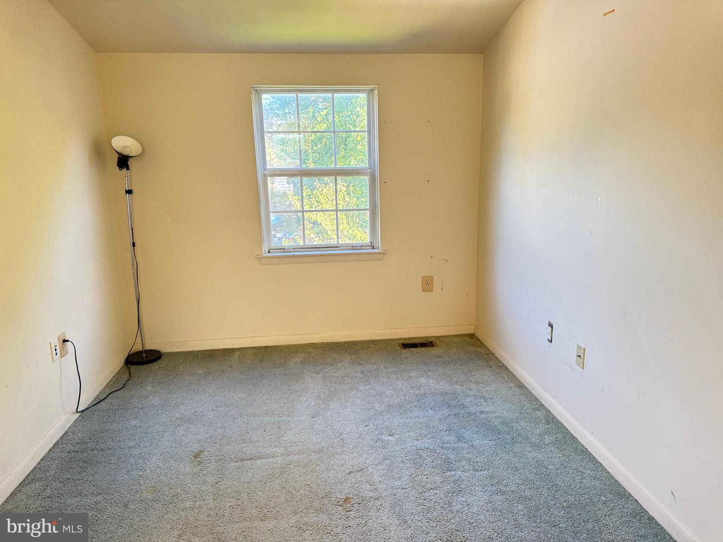 14288 LINDENDALE RD, WOODBRIDGE, Virginia 22193, 3 Bedrooms Bedrooms, ,1 BathroomBathrooms,Residential,For sale,14288 LINDENDALE RD,VAPW2103918 MLS # VAPW2103918