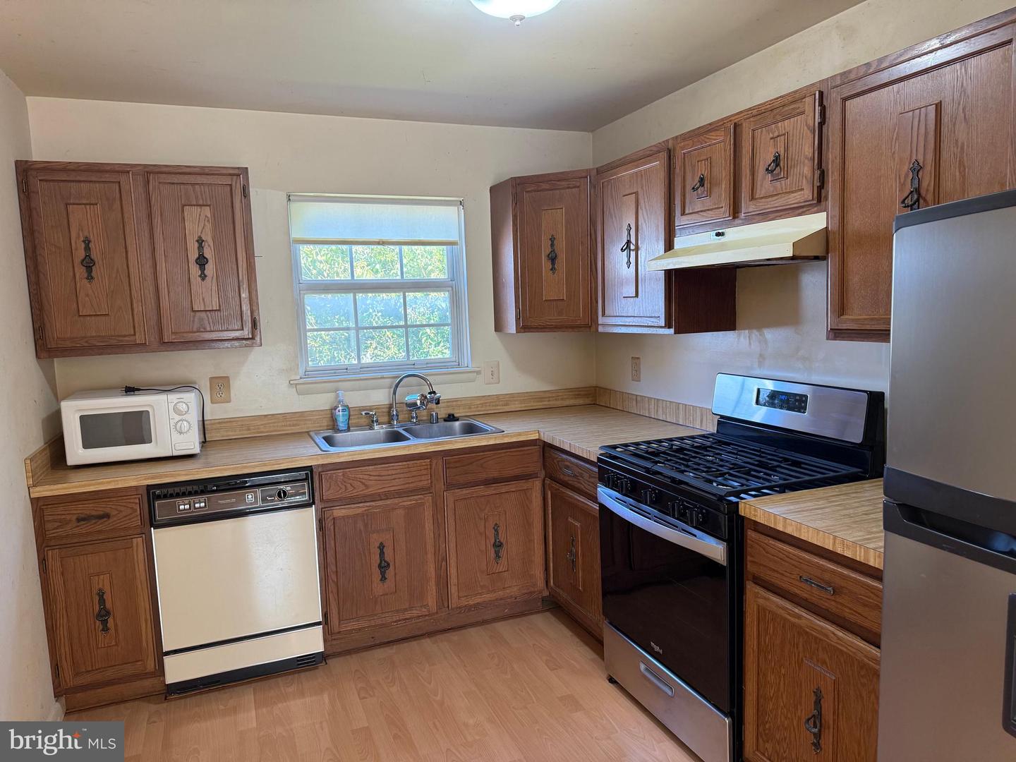 14288 LINDENDALE RD, WOODBRIDGE, Virginia 22193, 3 Bedrooms Bedrooms, ,1 BathroomBathrooms,Residential,For sale,14288 LINDENDALE RD,VAPW2103918 MLS # VAPW2103918