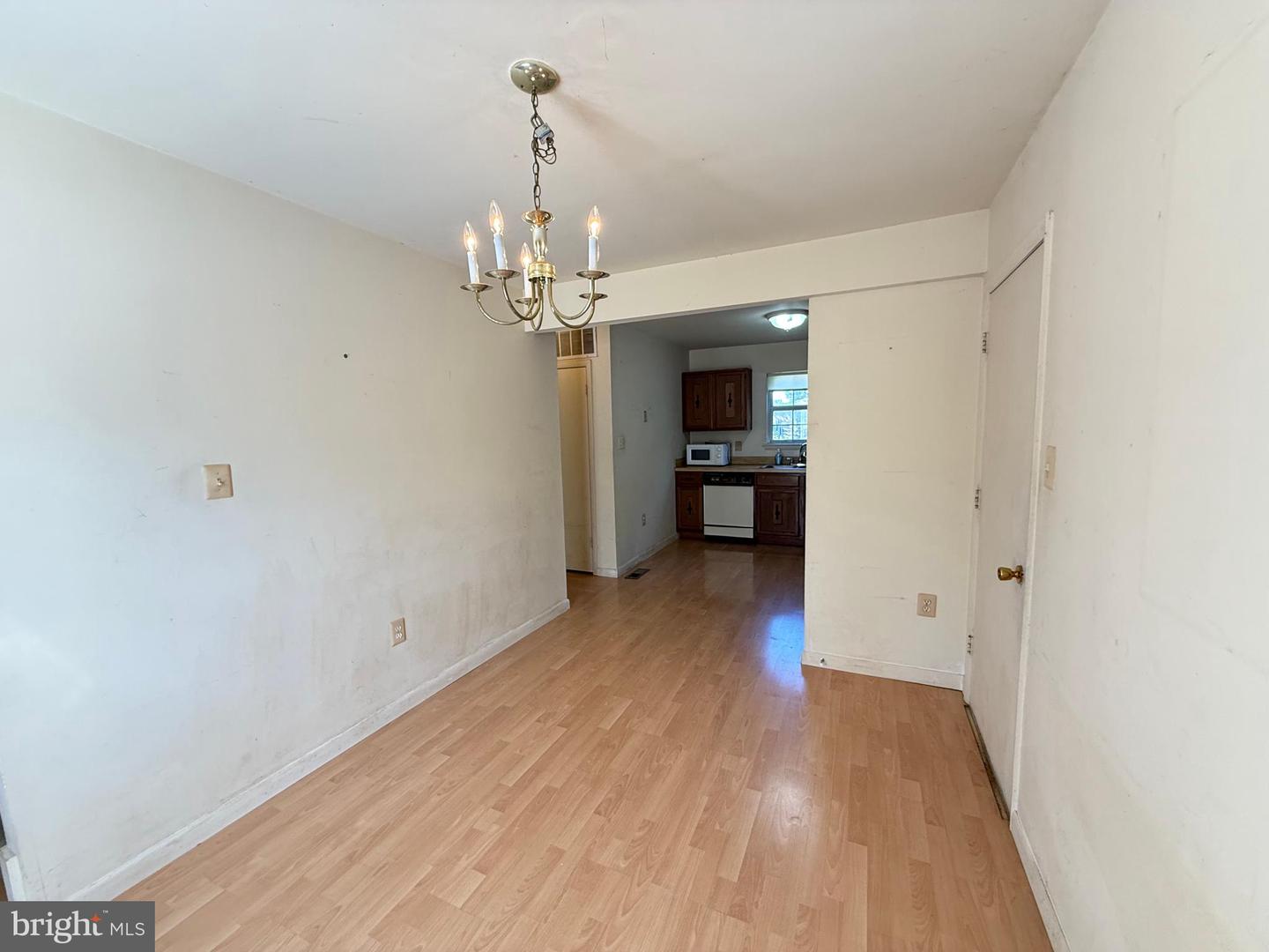 14288 LINDENDALE RD, WOODBRIDGE, Virginia 22193, 3 Bedrooms Bedrooms, ,1 BathroomBathrooms,Residential,For sale,14288 LINDENDALE RD,VAPW2103918 MLS # VAPW2103918
