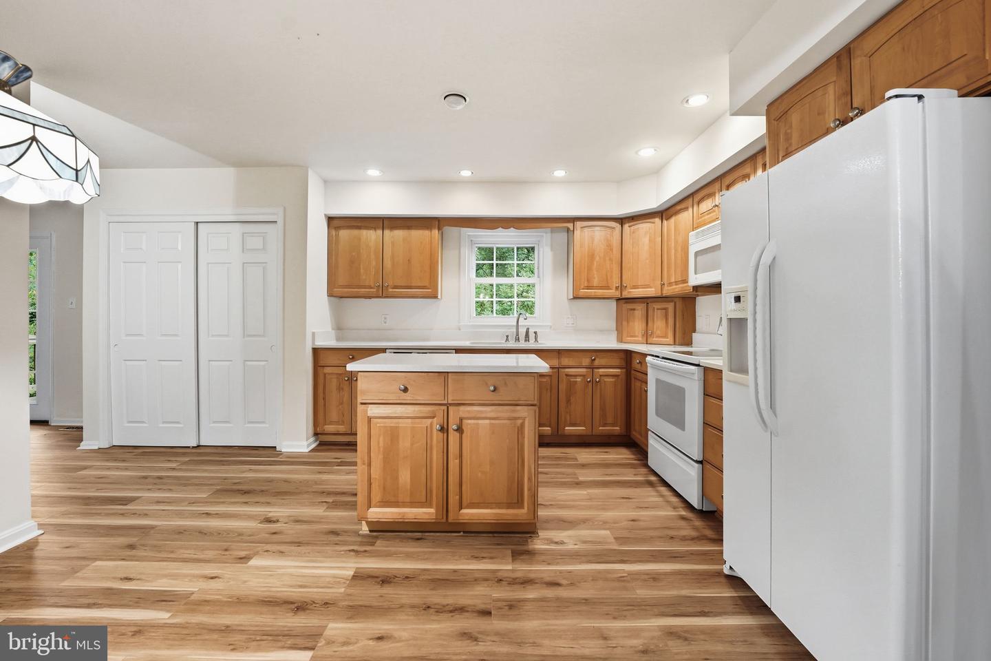 15998 COVE LN, DUMFRIES, Virginia 22025, 4 Bedrooms Bedrooms, ,3 BathroomsBathrooms,Residential,For sale,15998 COVE LN,VAPW2104028 MLS # VAPW2104028