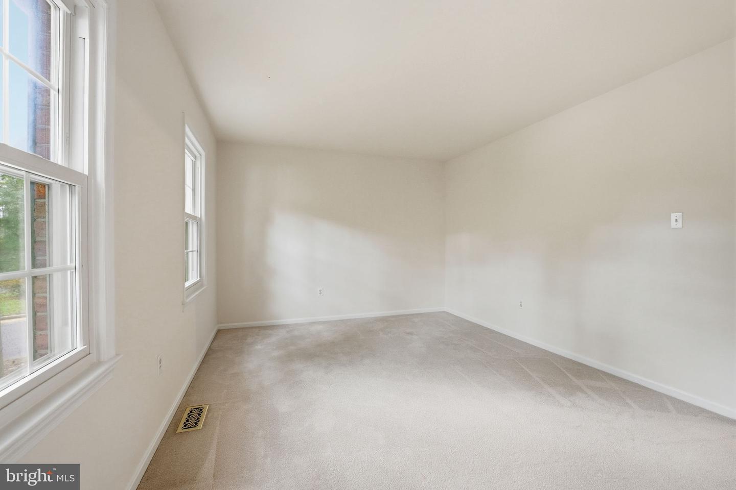 15998 COVE LN, DUMFRIES, Virginia 22025, 4 Bedrooms Bedrooms, ,3 BathroomsBathrooms,Residential,For sale,15998 COVE LN,VAPW2104028 MLS # VAPW2104028