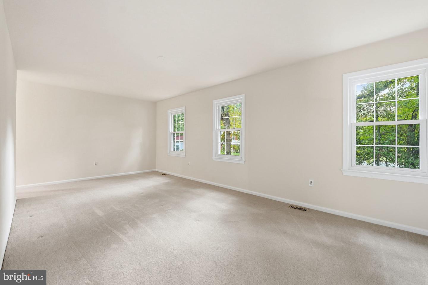 15998 COVE LN, DUMFRIES, Virginia 22025, 4 Bedrooms Bedrooms, ,3 BathroomsBathrooms,Residential,For sale,15998 COVE LN,VAPW2104028 MLS # VAPW2104028