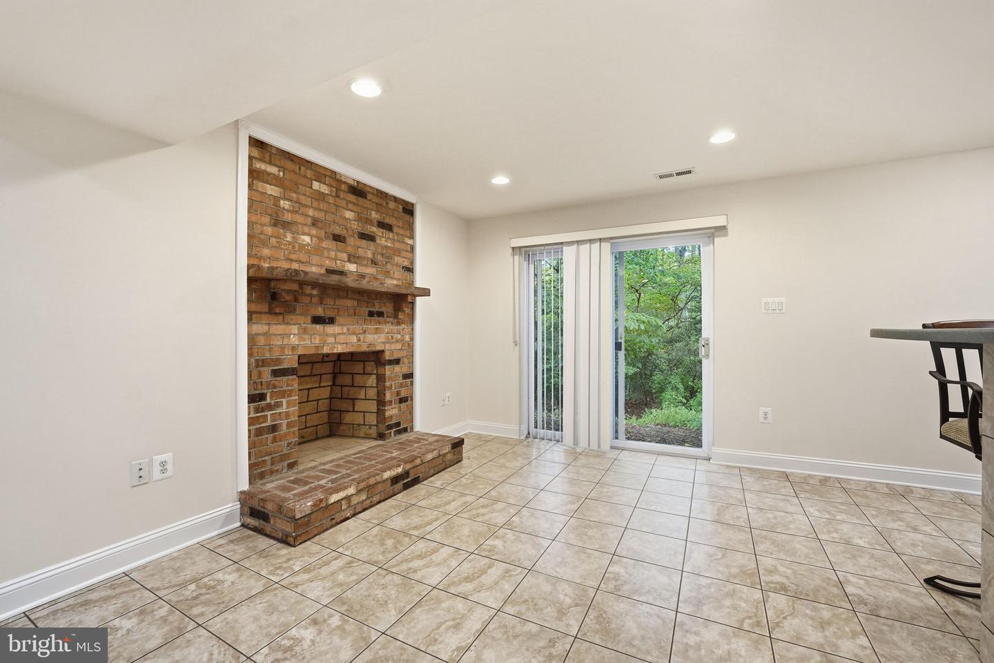 15998 COVE LN, DUMFRIES, Virginia 22025, 4 Bedrooms Bedrooms, ,3 BathroomsBathrooms,Residential,For sale,15998 COVE LN,VAPW2104028 MLS # VAPW2104028