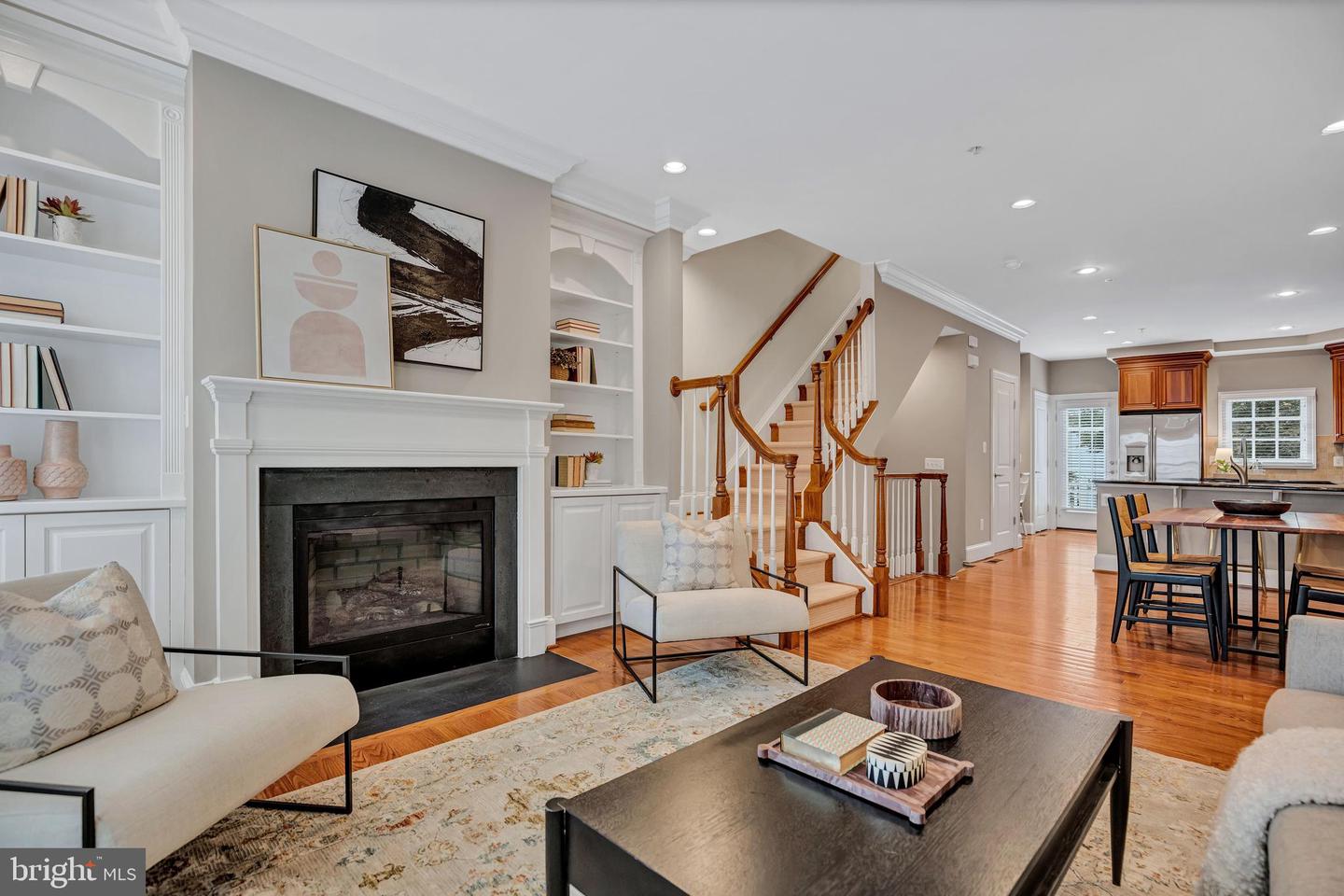 1822 POTOMAC GREENS DR, ALEXANDRIA, Virginia 22314, 3 Bedrooms Bedrooms, ,3 BathroomsBathrooms,Residential,For sale,1822 POTOMAC GREENS DR,VAAX2049852 MLS # VAAX2049852