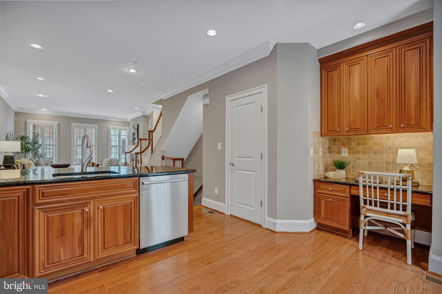 1822 POTOMAC GREENS DR, ALEXANDRIA, Virginia 22314, 3 Bedrooms Bedrooms, ,3 BathroomsBathrooms,Residential,For sale,1822 POTOMAC GREENS DR,VAAX2049852 MLS # VAAX2049852