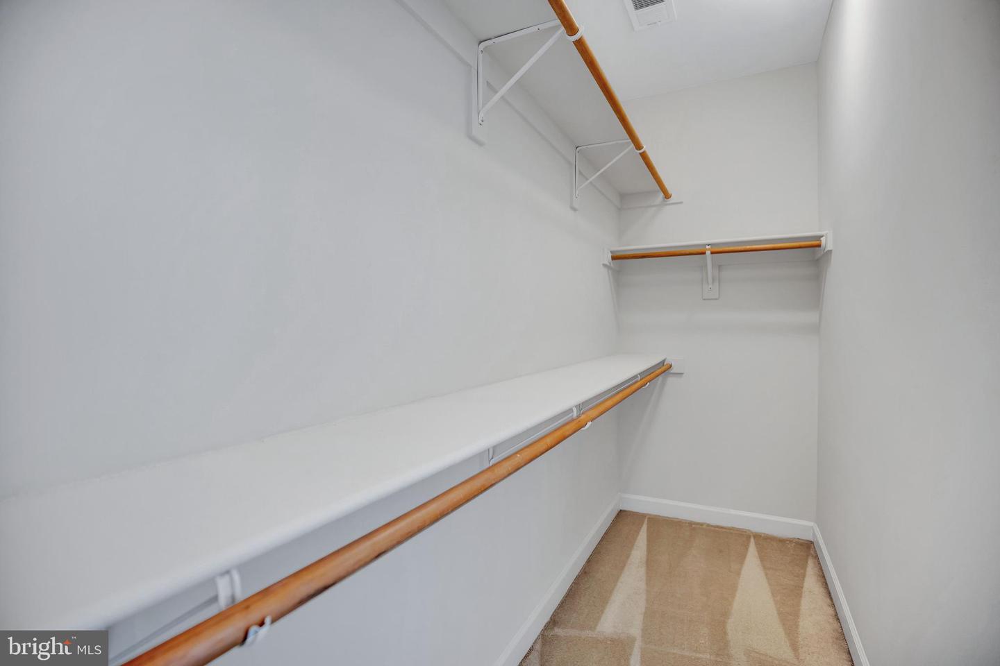 1822 POTOMAC GREENS DR, ALEXANDRIA, Virginia 22314, 3 Bedrooms Bedrooms, ,3 BathroomsBathrooms,Residential,For sale,1822 POTOMAC GREENS DR,VAAX2049852 MLS # VAAX2049852