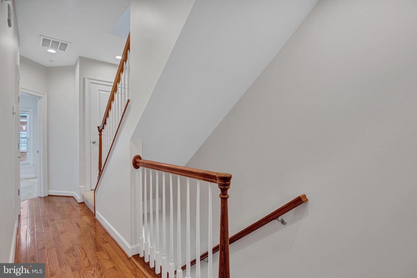 1822 POTOMAC GREENS DR, ALEXANDRIA, Virginia 22314, 3 Bedrooms Bedrooms, ,3 BathroomsBathrooms,Residential,For sale,1822 POTOMAC GREENS DR,VAAX2049852 MLS # VAAX2049852