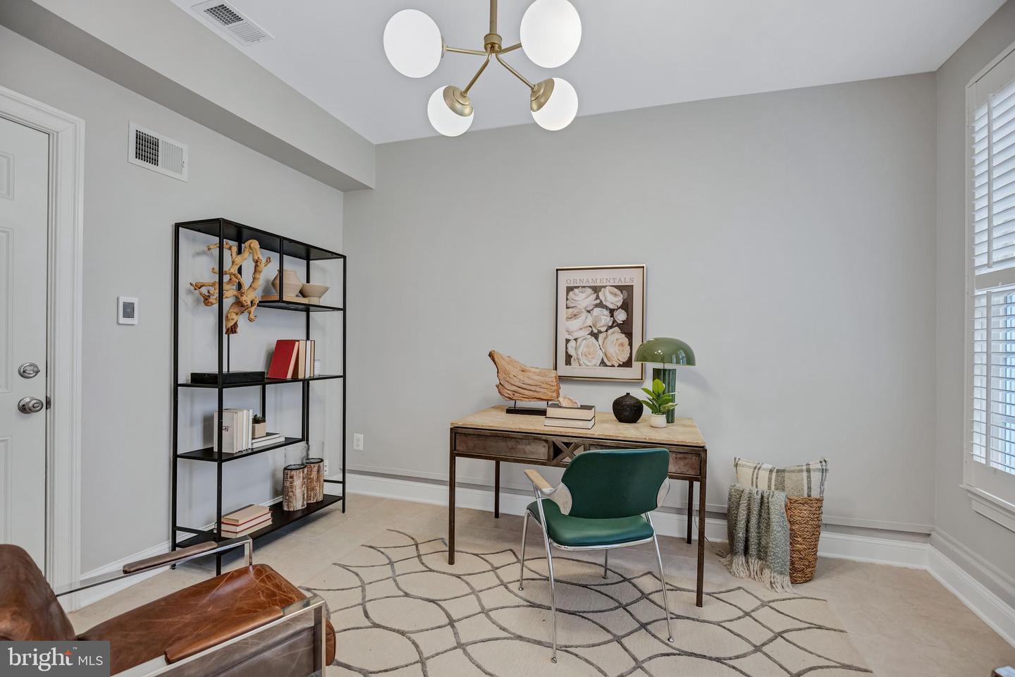 1822 POTOMAC GREENS DR, ALEXANDRIA, Virginia 22314, 3 Bedrooms Bedrooms, ,3 BathroomsBathrooms,Residential,For sale,1822 POTOMAC GREENS DR,VAAX2049852 MLS # VAAX2049852