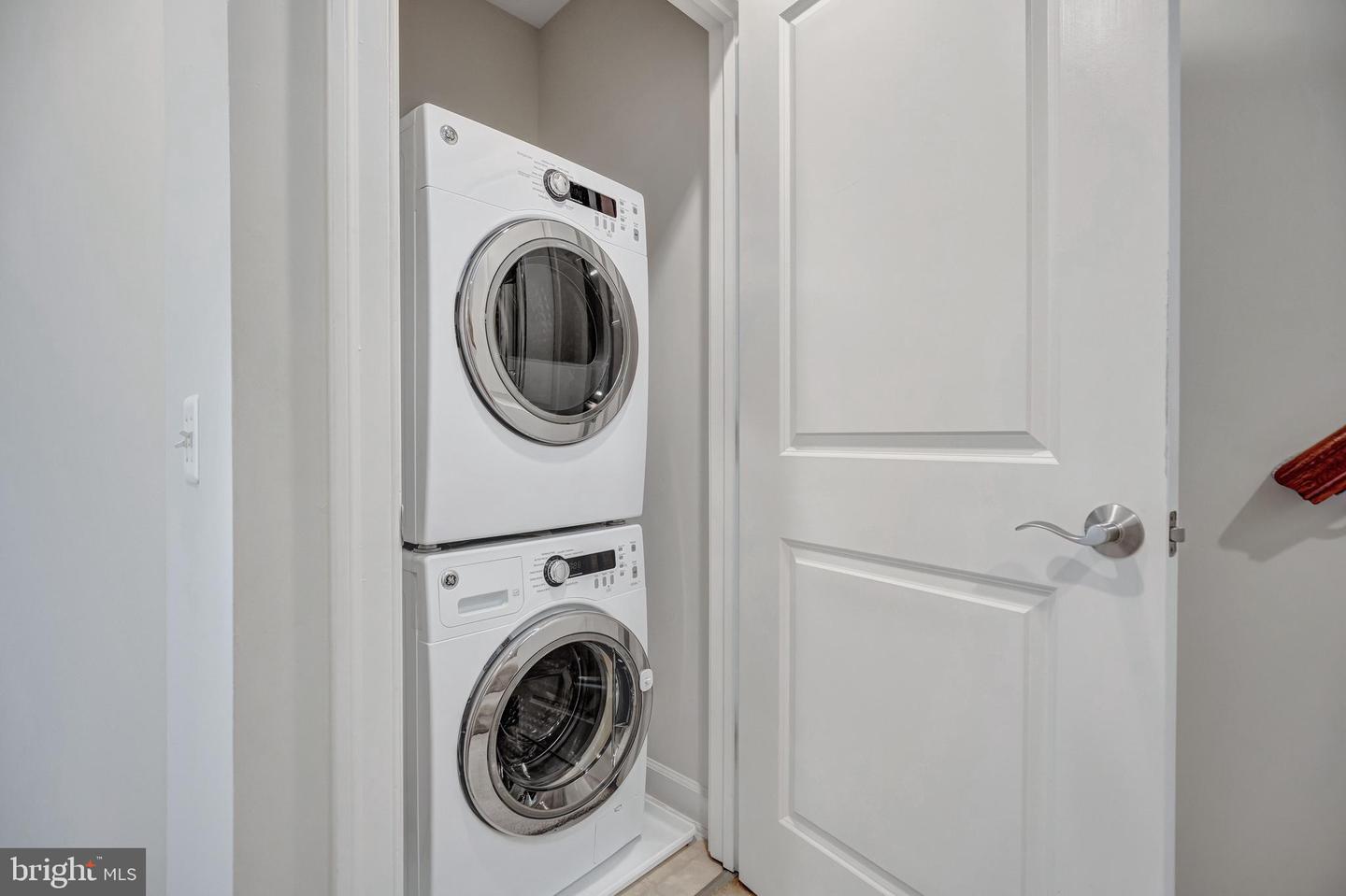 1822 POTOMAC GREENS DR, ALEXANDRIA, Virginia 22314, 3 Bedrooms Bedrooms, ,3 BathroomsBathrooms,Residential,For sale,1822 POTOMAC GREENS DR,VAAX2049852 MLS # VAAX2049852