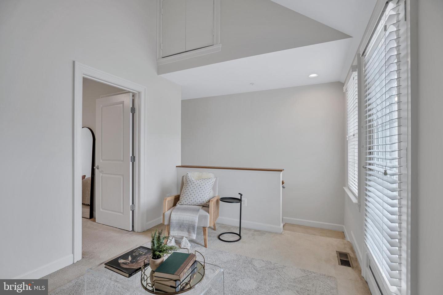 1822 POTOMAC GREENS DR, ALEXANDRIA, Virginia 22314, 3 Bedrooms Bedrooms, ,3 BathroomsBathrooms,Residential,For sale,1822 POTOMAC GREENS DR,VAAX2049852 MLS # VAAX2049852