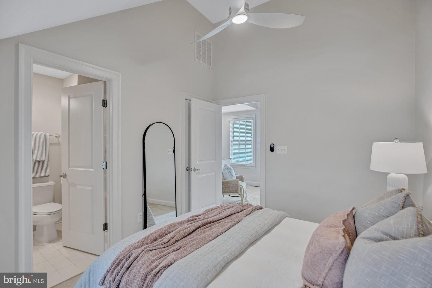 1822 POTOMAC GREENS DR, ALEXANDRIA, Virginia 22314, 3 Bedrooms Bedrooms, ,3 BathroomsBathrooms,Residential,For sale,1822 POTOMAC GREENS DR,VAAX2049852 MLS # VAAX2049852