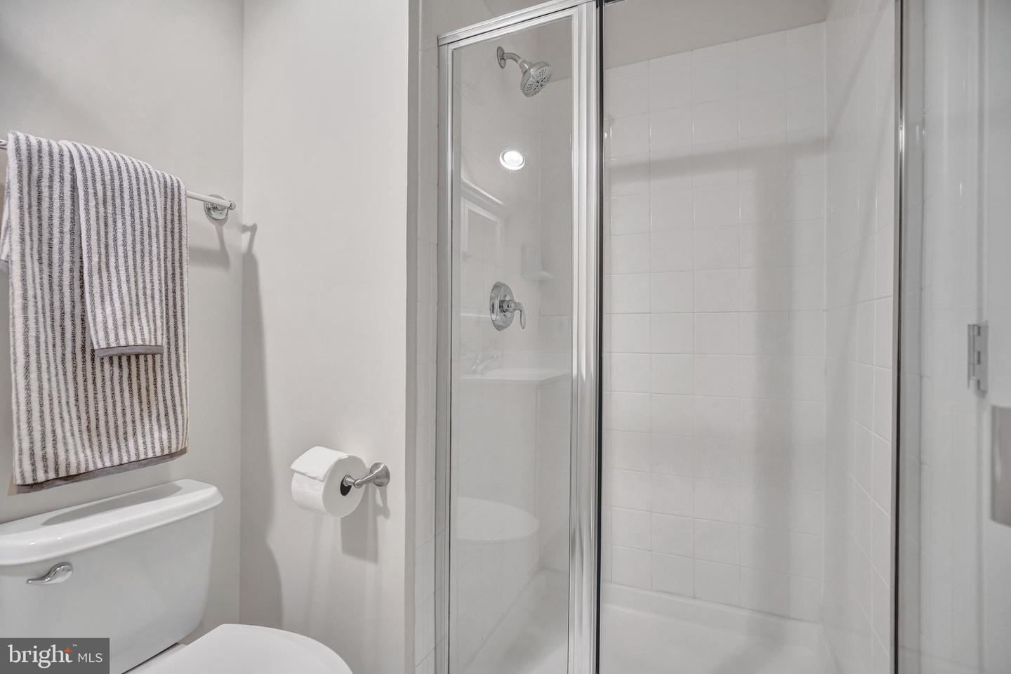 1822 POTOMAC GREENS DR, ALEXANDRIA, Virginia 22314, 3 Bedrooms Bedrooms, ,3 BathroomsBathrooms,Residential,For sale,1822 POTOMAC GREENS DR,VAAX2049852 MLS # VAAX2049852