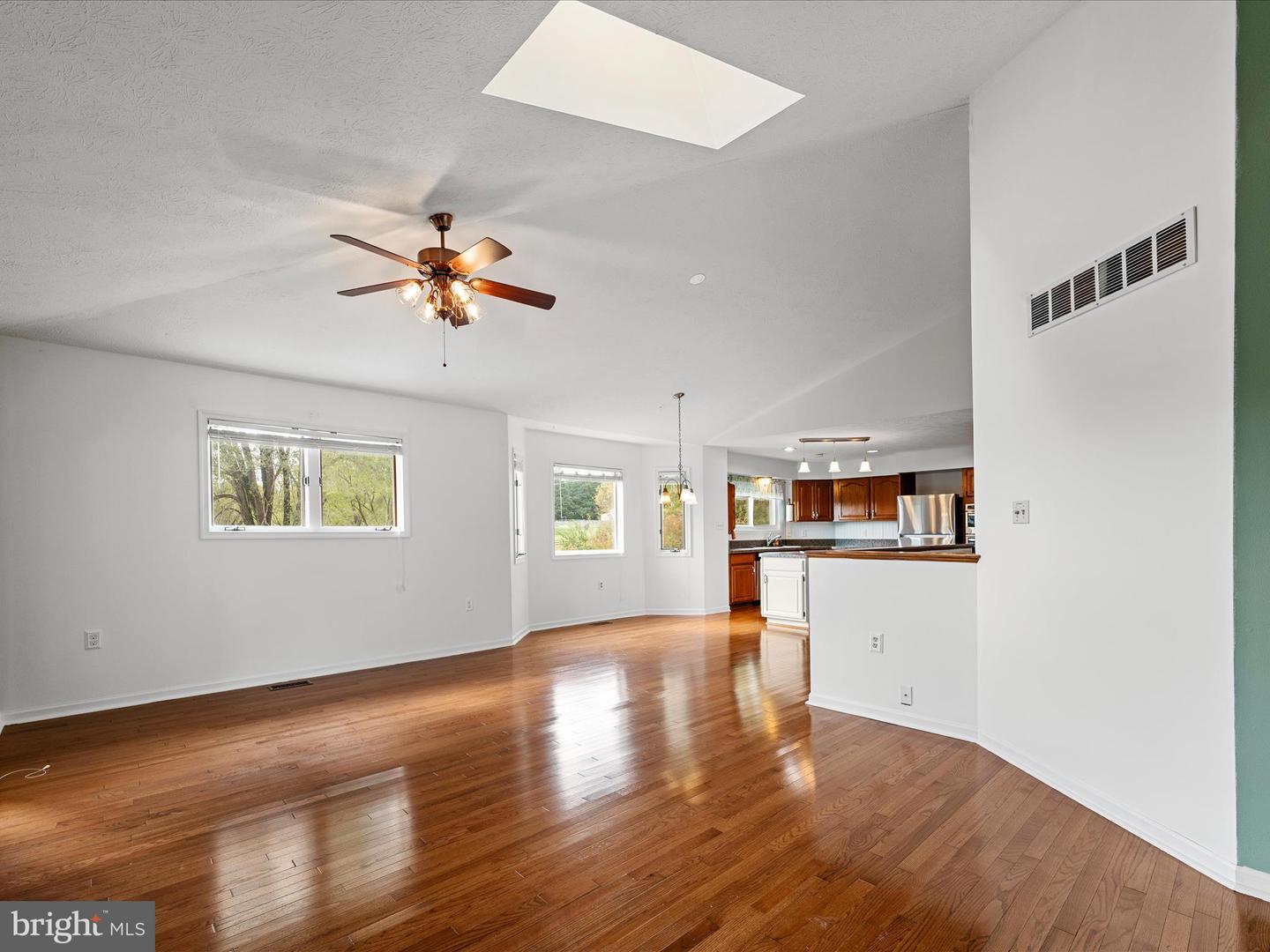 252 PUNKIN RIDGE DR, CLEAR BROOK, Virginia 22624, 4 Bedrooms Bedrooms, ,3 BathroomsBathrooms,Residential,For sale,252 PUNKIN RIDGE DR,VAFV2036864 MLS # VAFV2036864