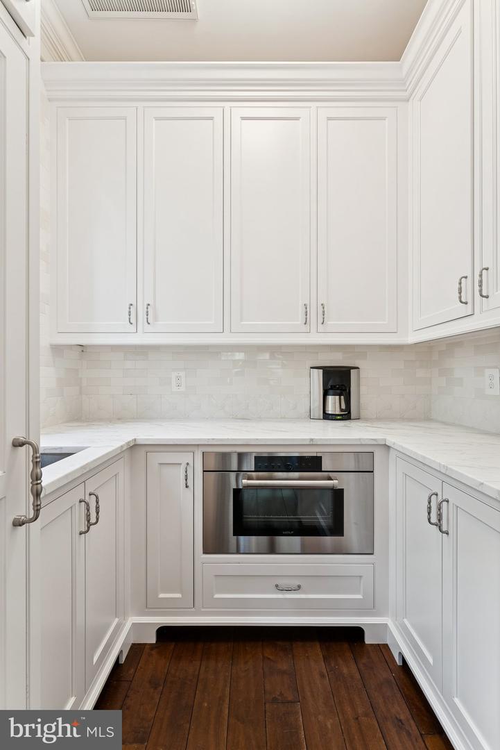 2600 12TH ST N, ARLINGTON, Virginia 22201, 5 Bedrooms Bedrooms, ,5 BathroomsBathrooms,Residential,For sale,2600 12TH ST N,VAAR2063884 MLS # VAAR2063884